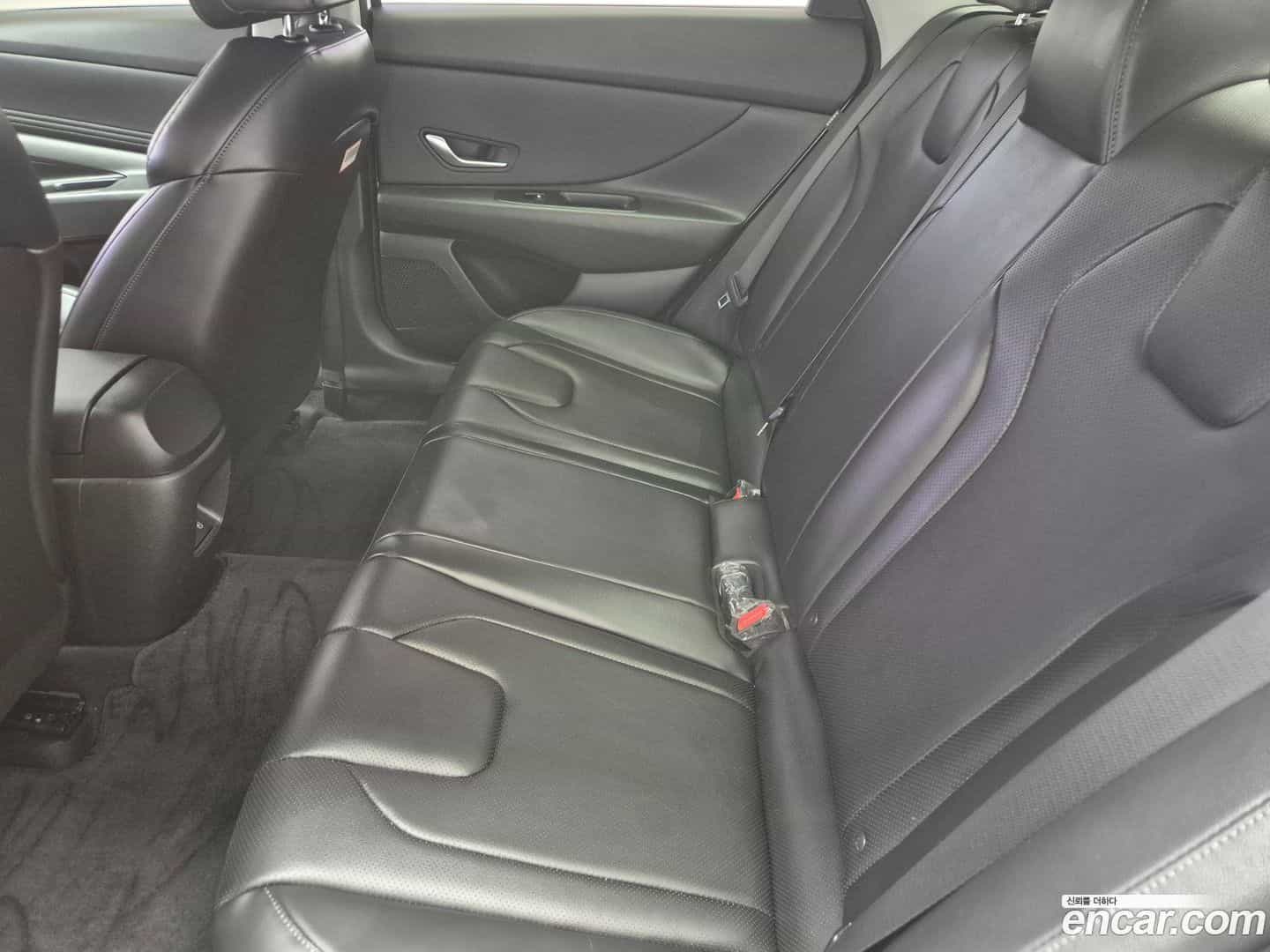 AVANTE Hyundai 2023.3-INNER-009