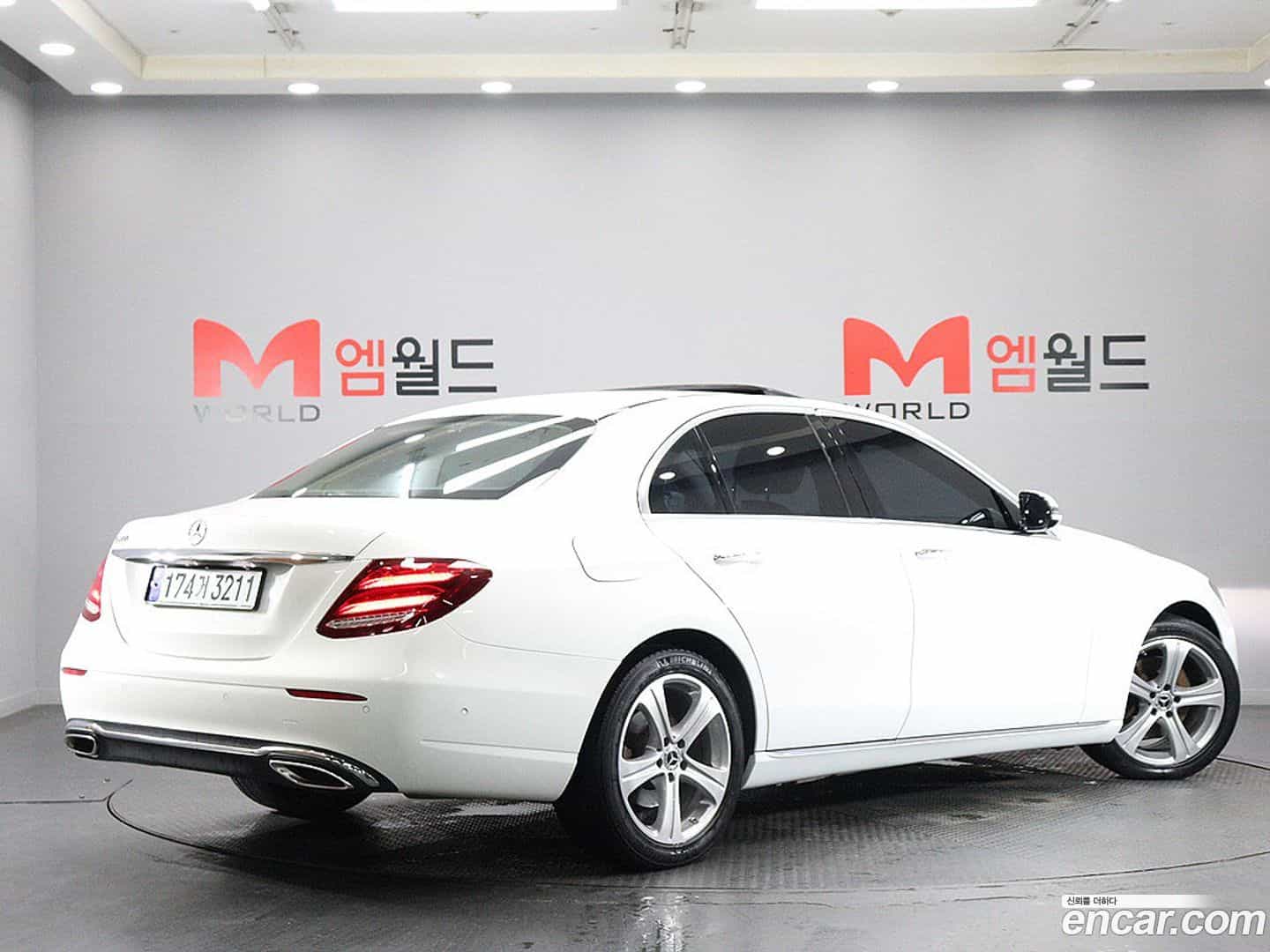 E-Class Mercedes-Benz 2018.2-OUTER-003