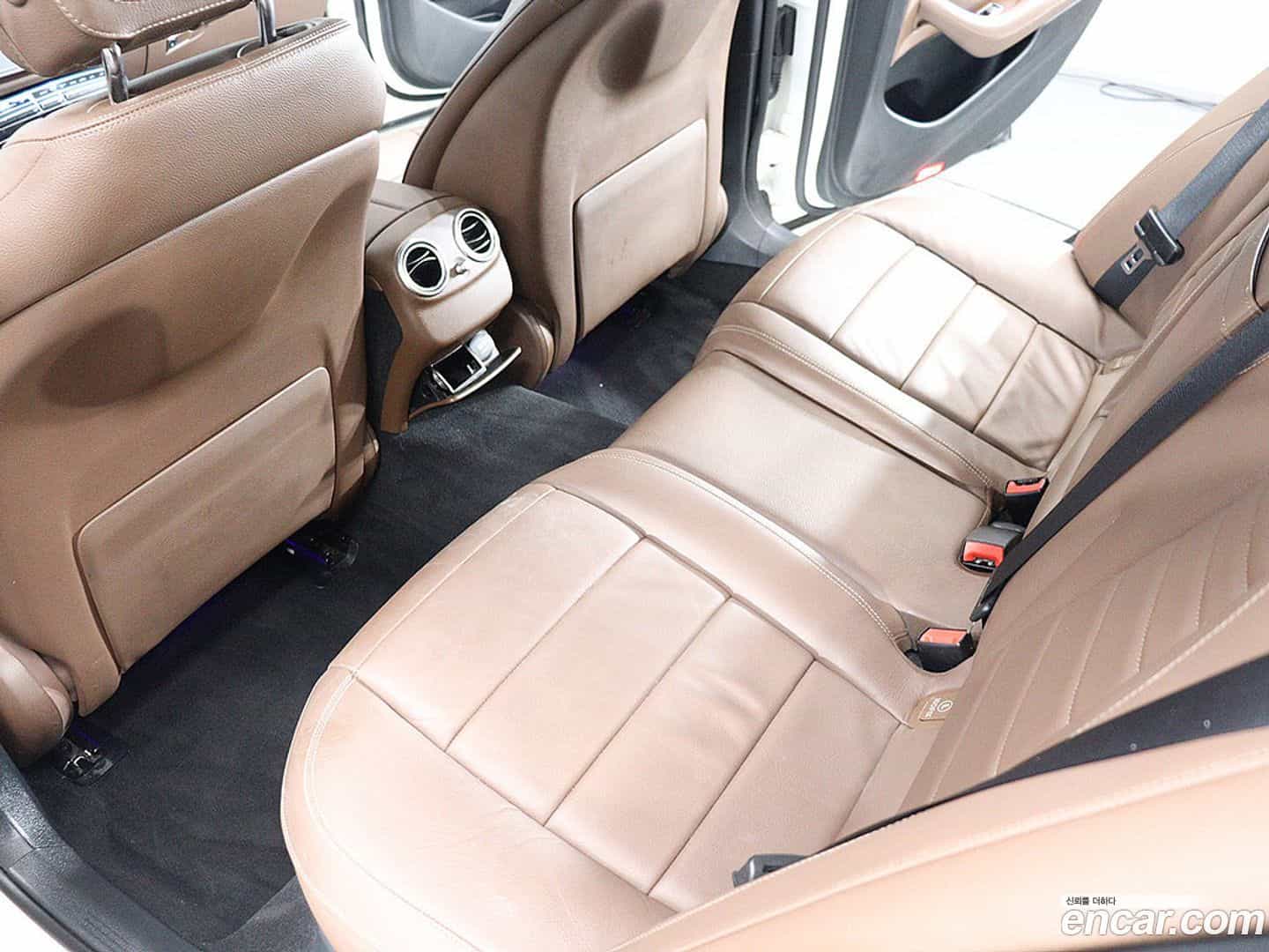 E-Class Mercedes-Benz 2018.2-OPTION-020