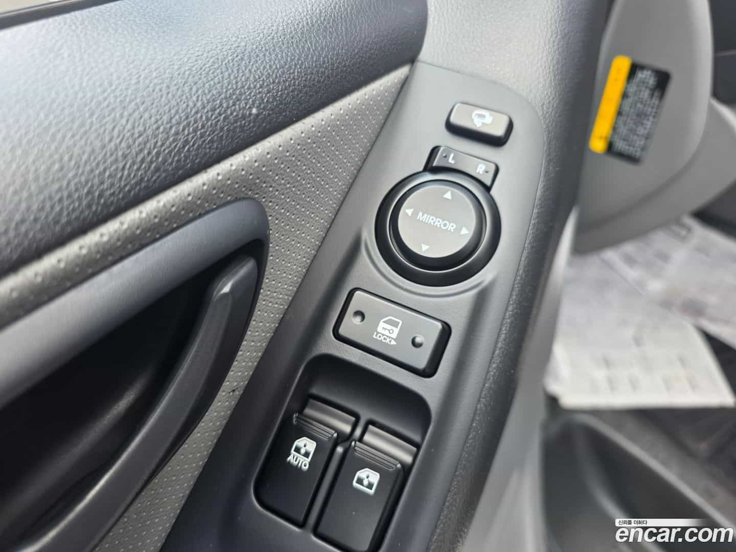 Starex Hyundai 2019.0-OPTION-016