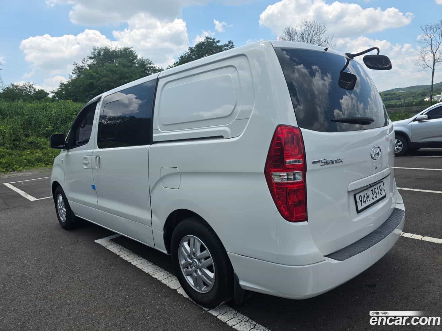 Starex Hyundai 2019.0-OPTION-020