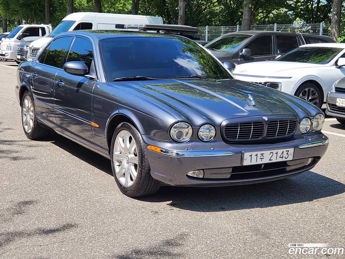 XJ-8 Jaguar 2005.5-OUTER-003