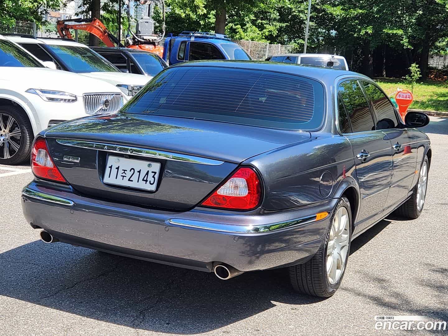 XJ-8 Jaguar 2005.5-INNER-007