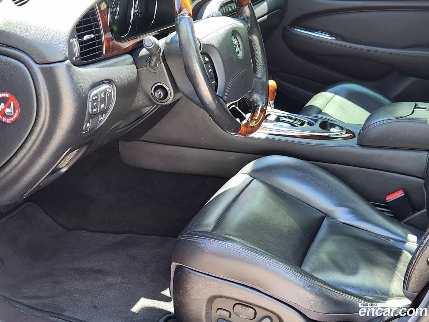 XJ-8 Jaguar 2005.5-OPTION-018