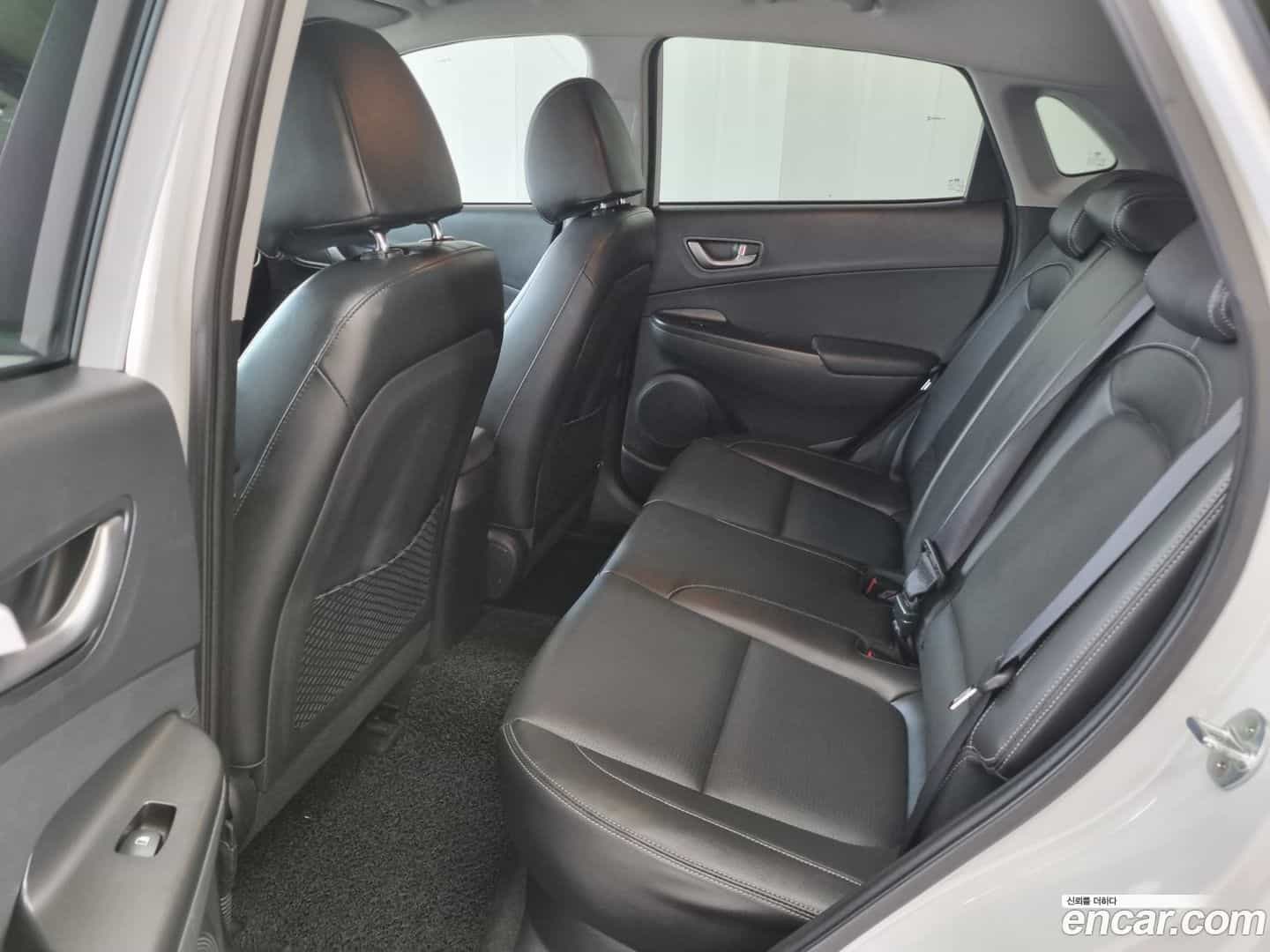 Kona Hyundai 2019.10-INNER-010