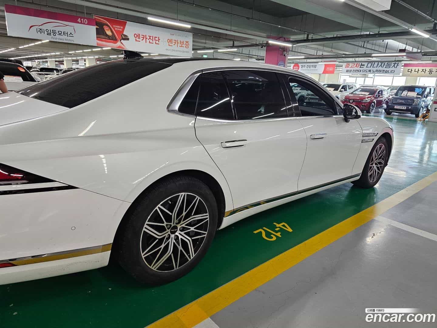 G90 Genesis 2022.8-OUTER-005