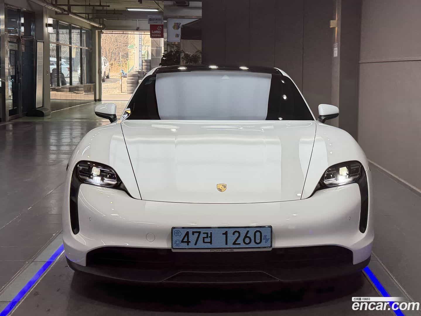 Taycan Porsche 2021.0-OUTER-004