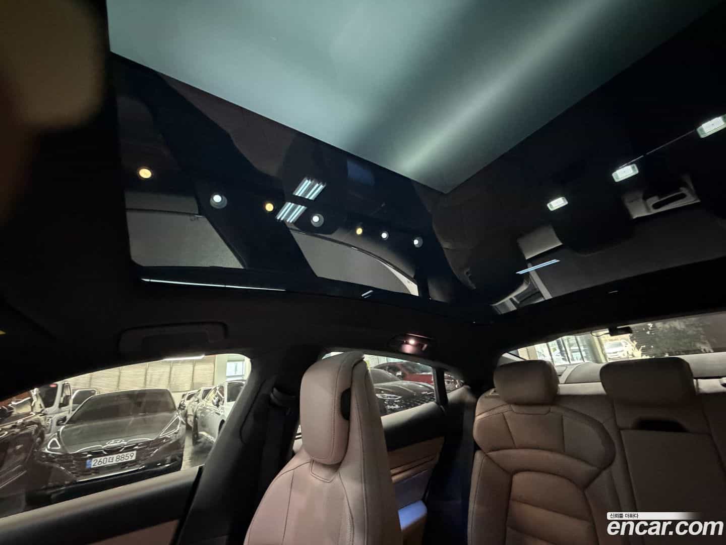 Taycan Porsche 2021.0-OPTION-022