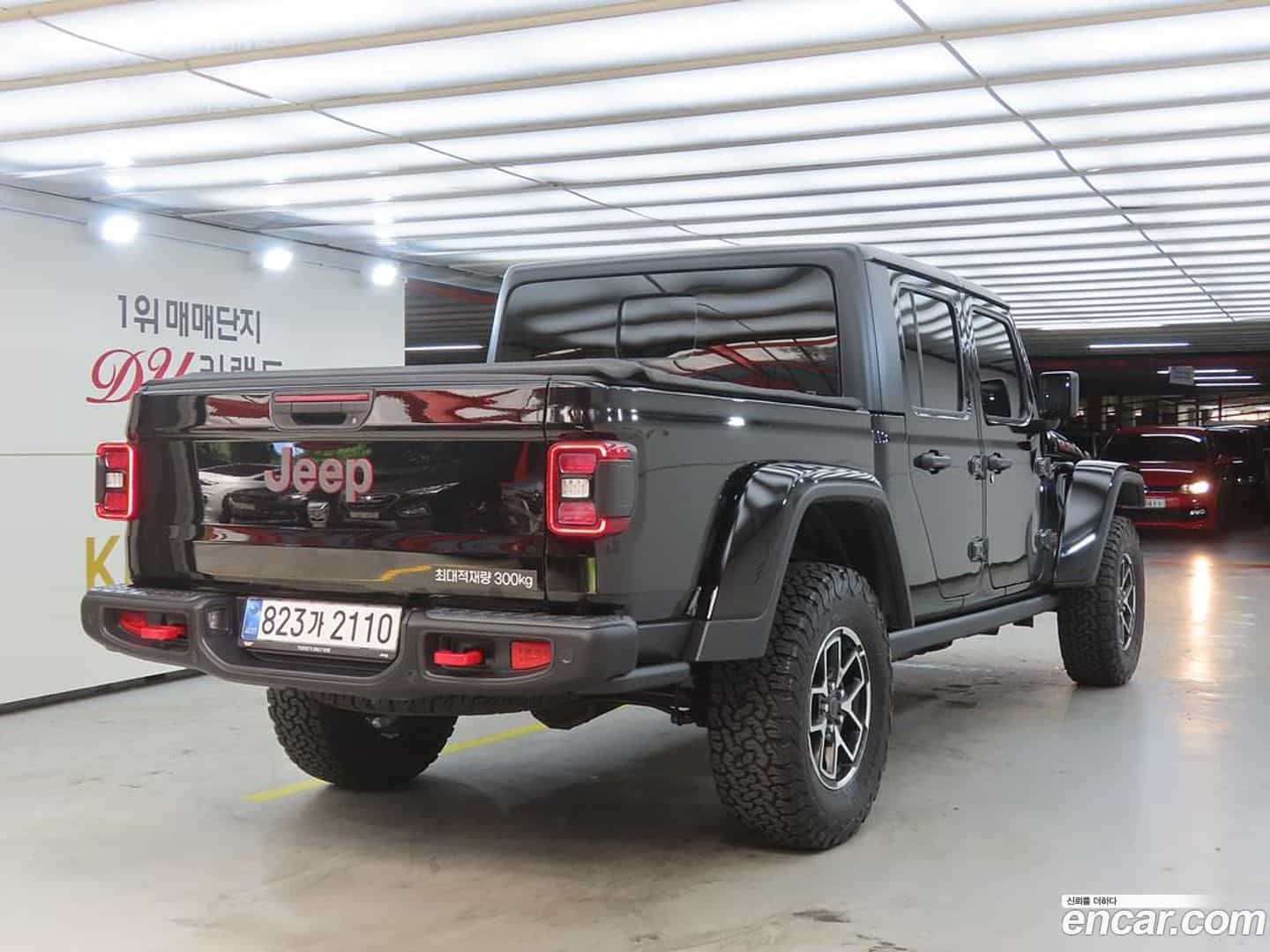 Gladiator Jeep 2025.3-OUTER-004
