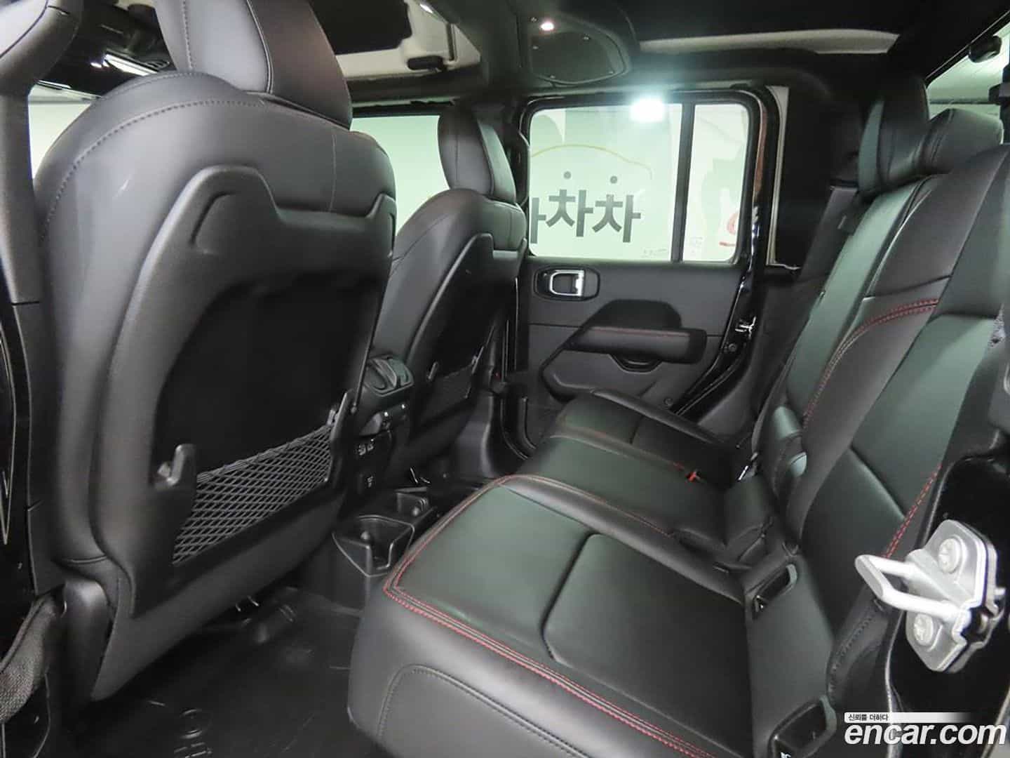Gladiator Jeep 2025.3-OUTER-006