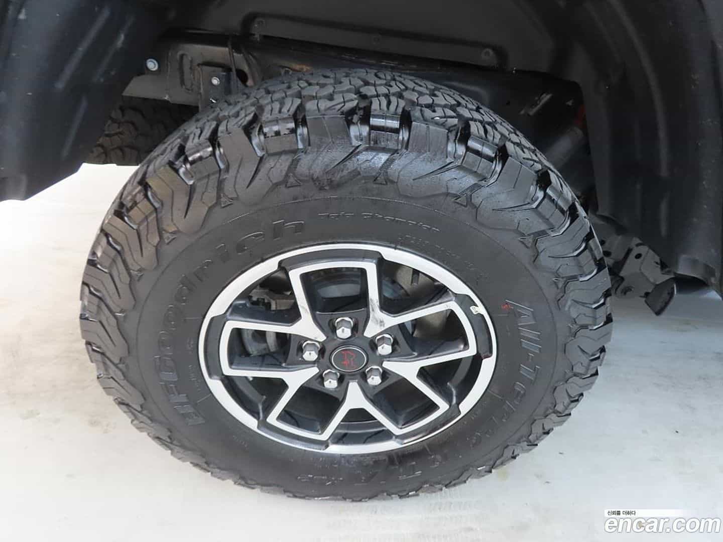 Gladiator Jeep 2025.3-OPTION-024