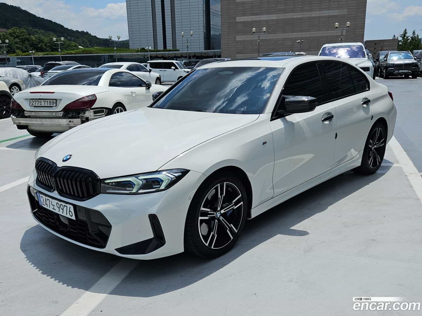 3-Series BMW 2023.9-OUTER-001