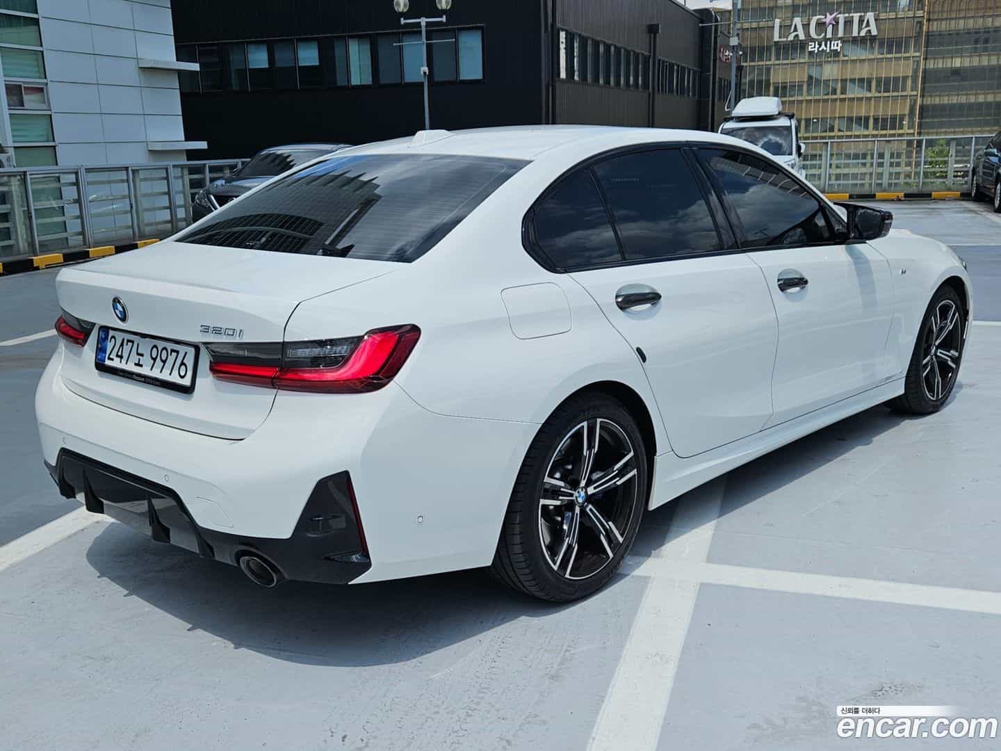 3-Series BMW 2023.9-OUTER-002