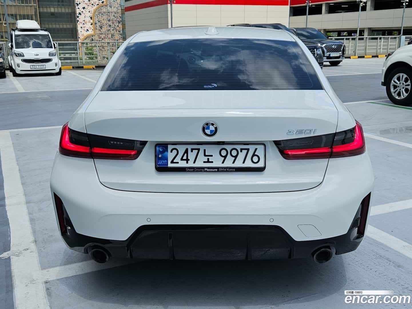 3-Series BMW 2023.9-OUTER-004