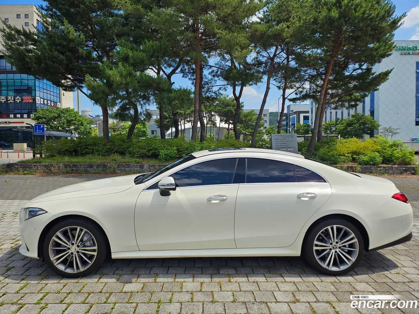 CLS-Class Mercedes-Benz 2019.0-OUTER-004