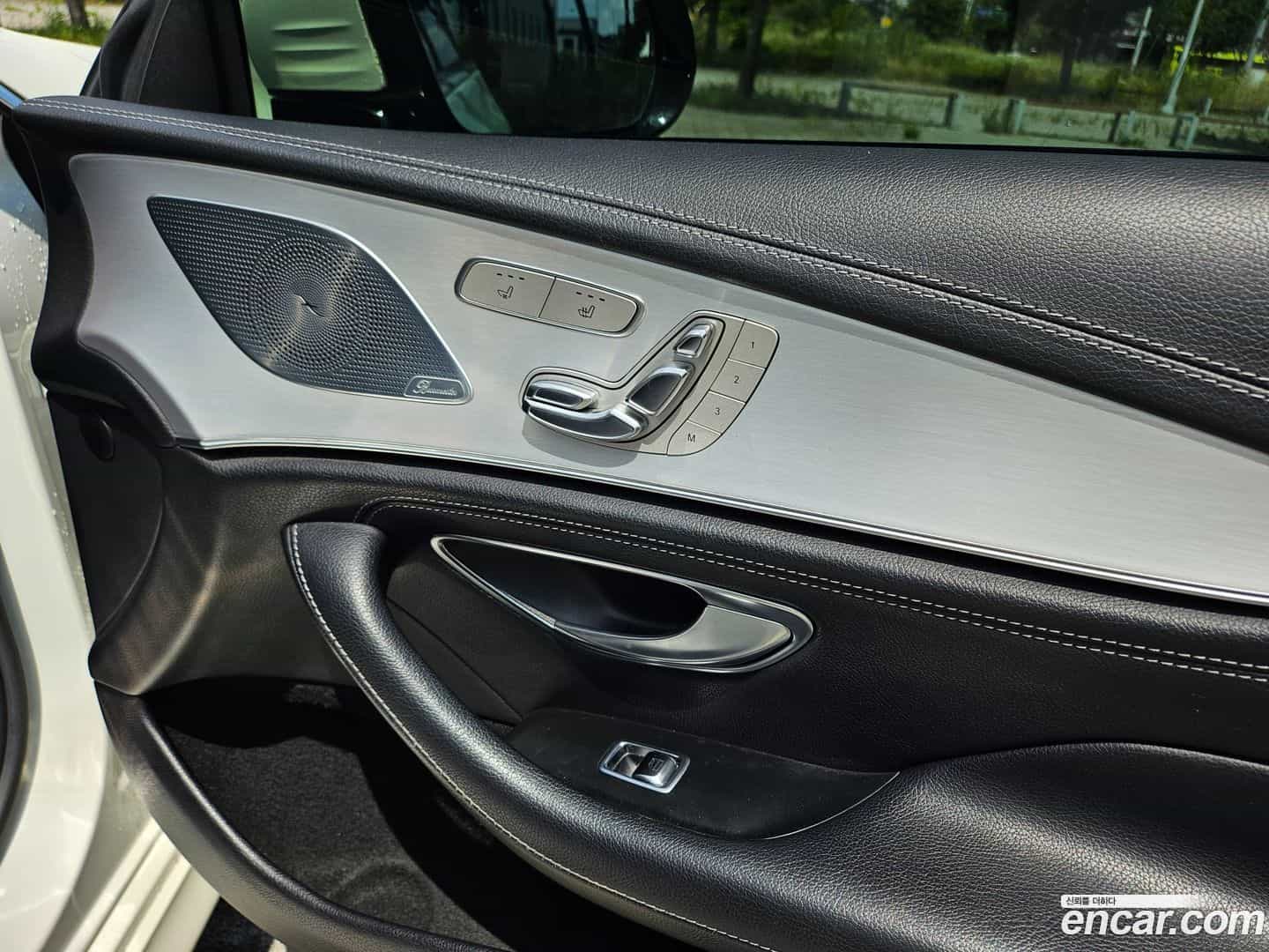CLS-Class Mercedes-Benz 2019.0-INNER-009