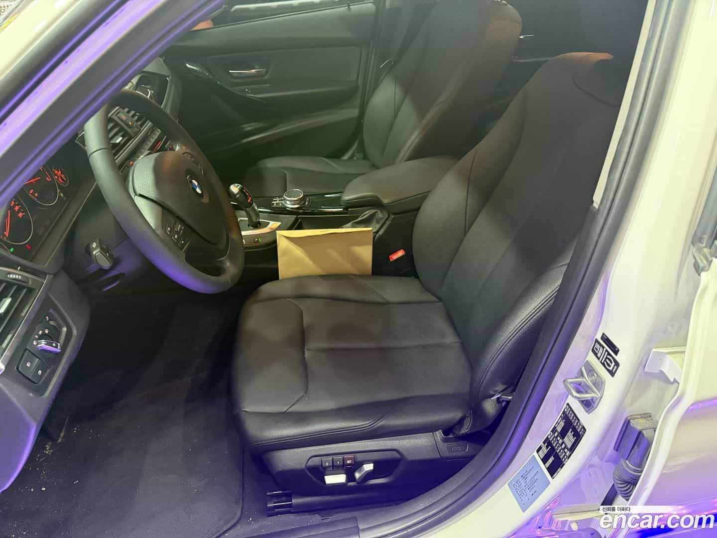 3-Series BMW 2018.1-INNER-010