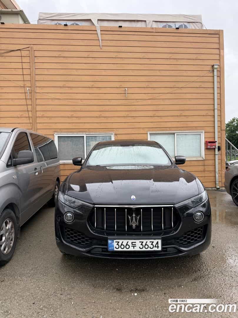 Levante Maserati 2017.11-OUTER-001