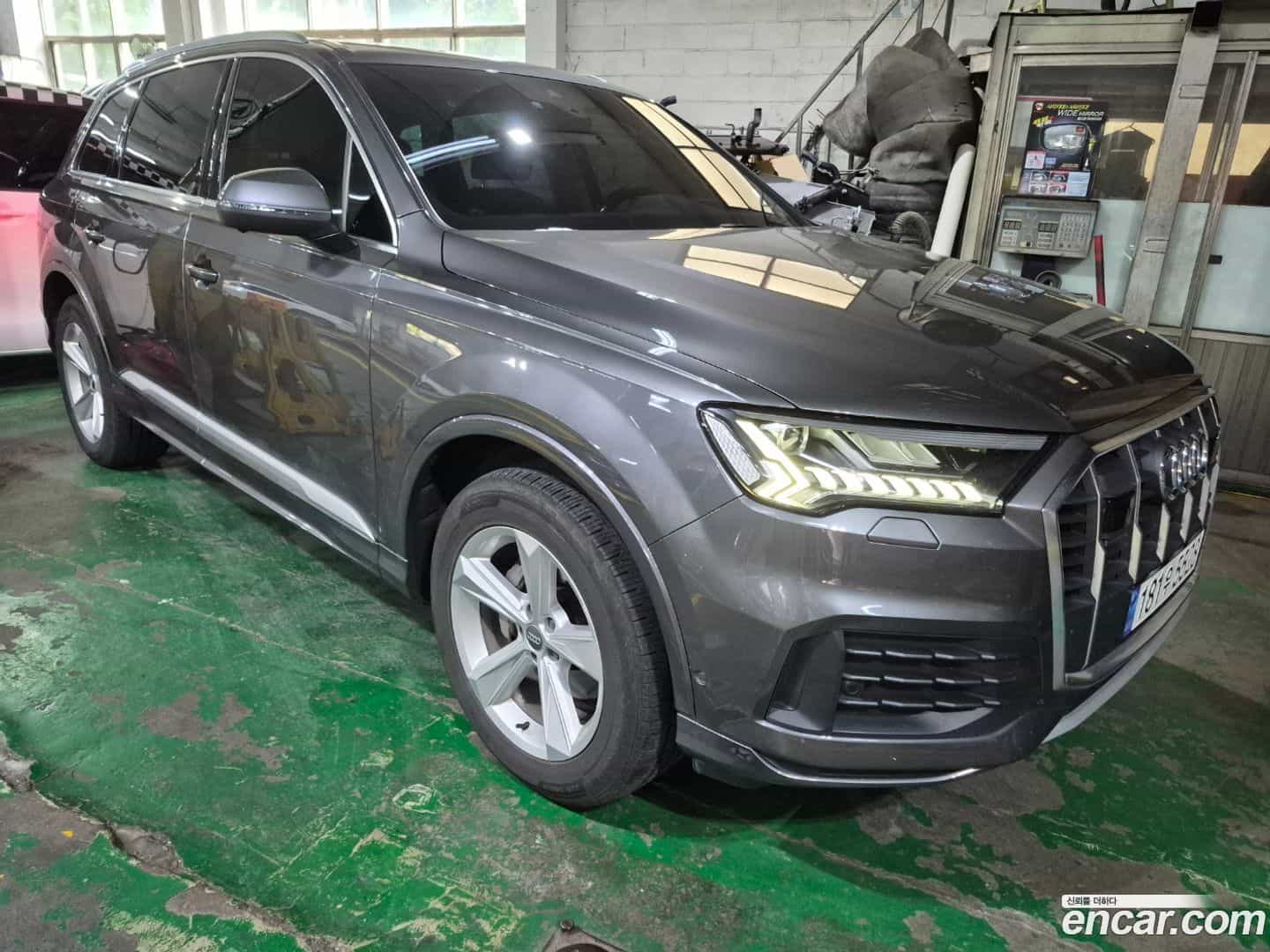 Q7 Audi 2021.1-OUTER-002