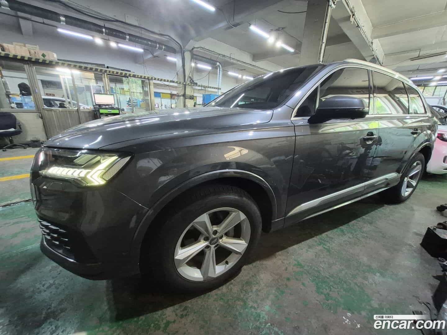 Q7 Audi 2021.1-OUTER-003