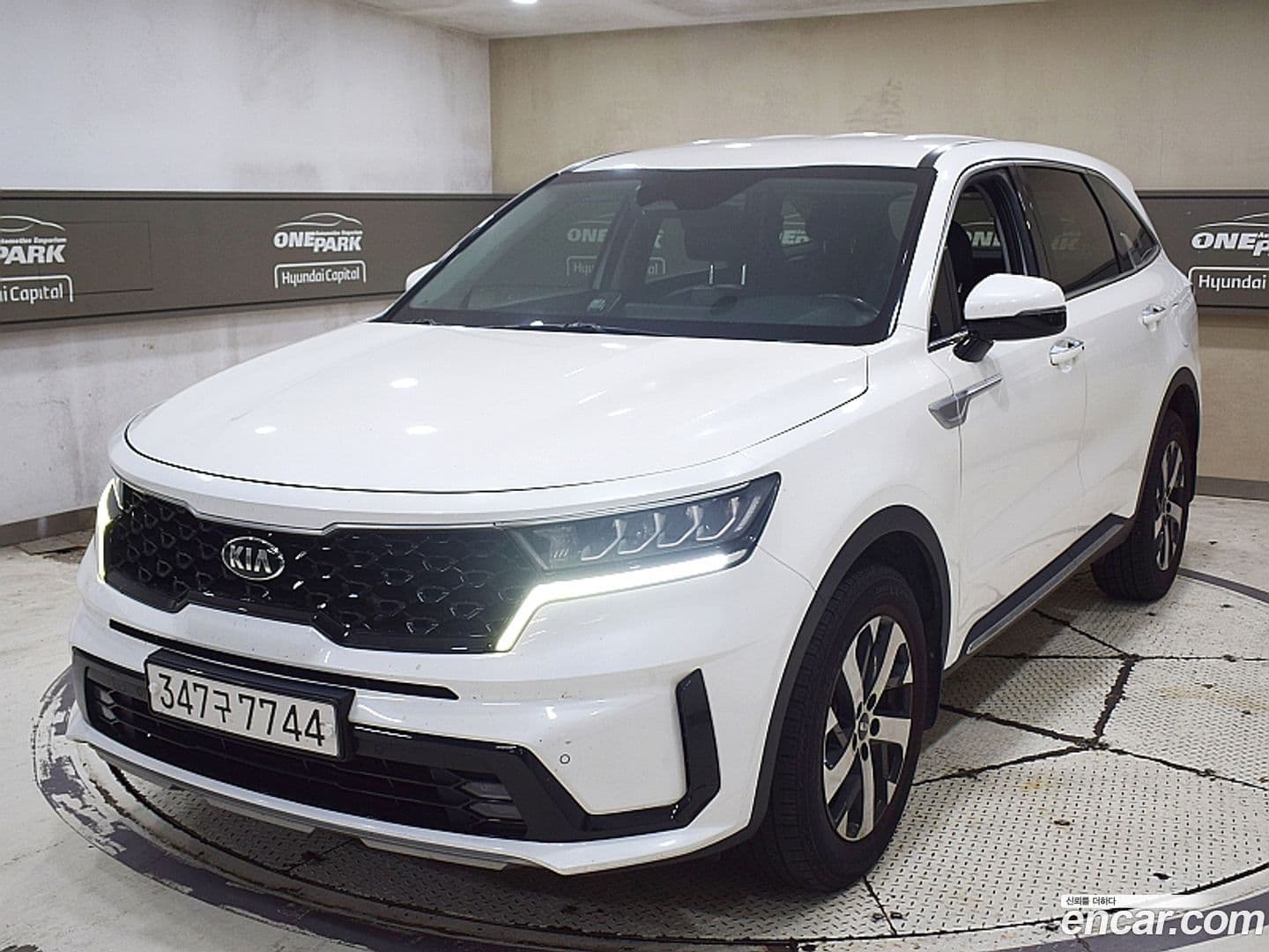 Main__Slider__Photo:Sorento Kia 2020.9-0