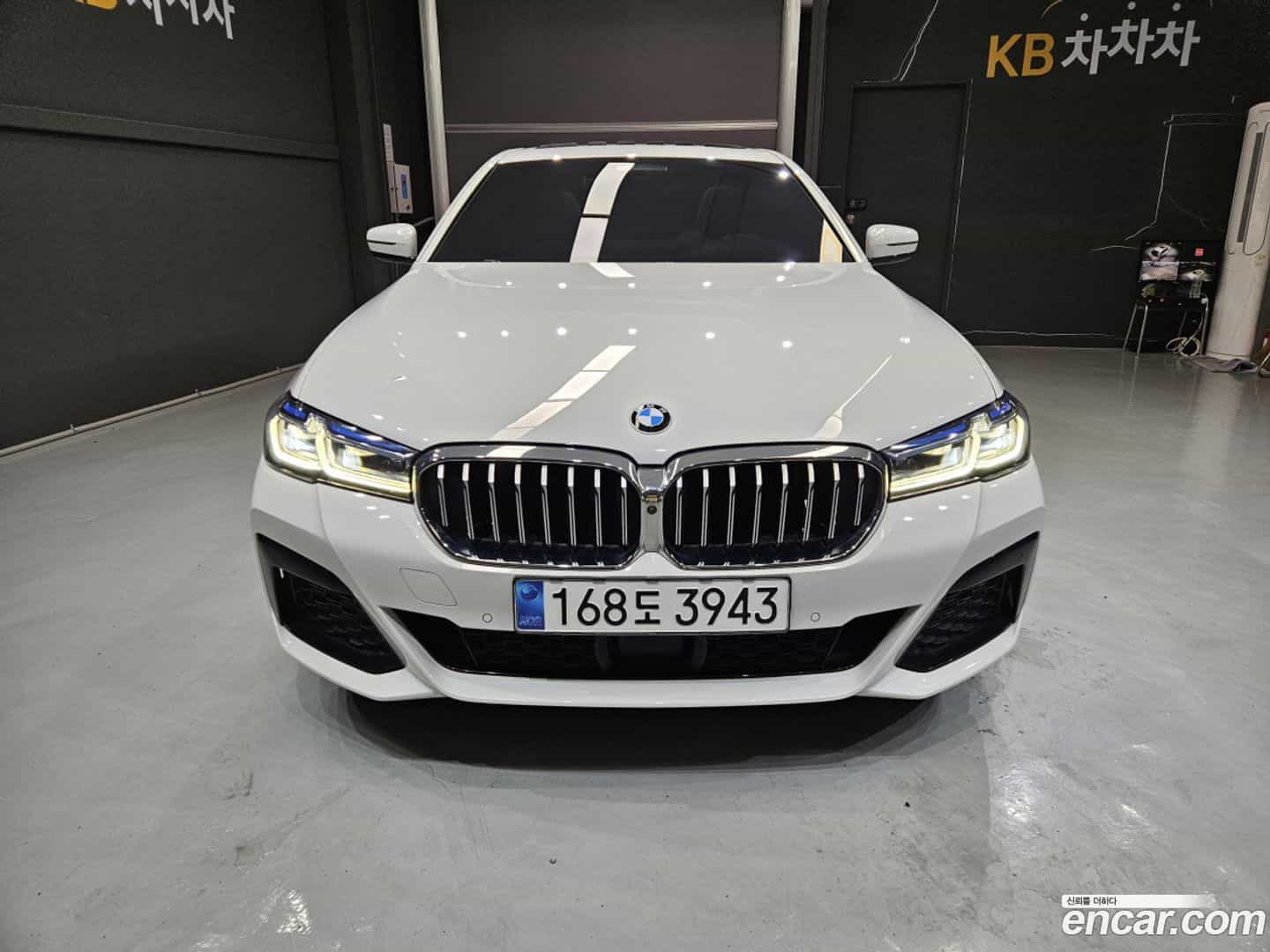 5-Series BMW 2023.8-OUTER-003