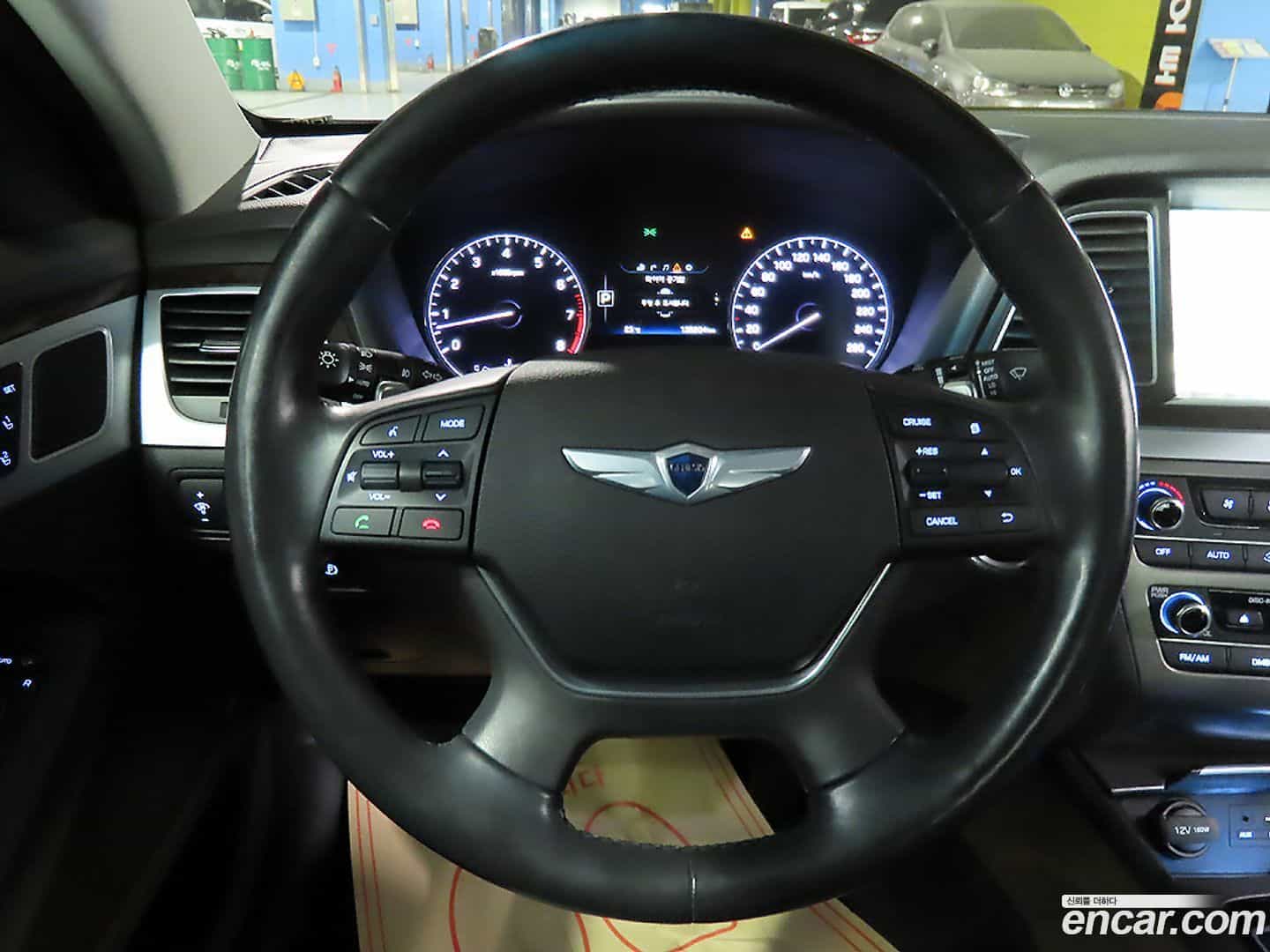 Genesis Hyundai 2015.0-INNER-009