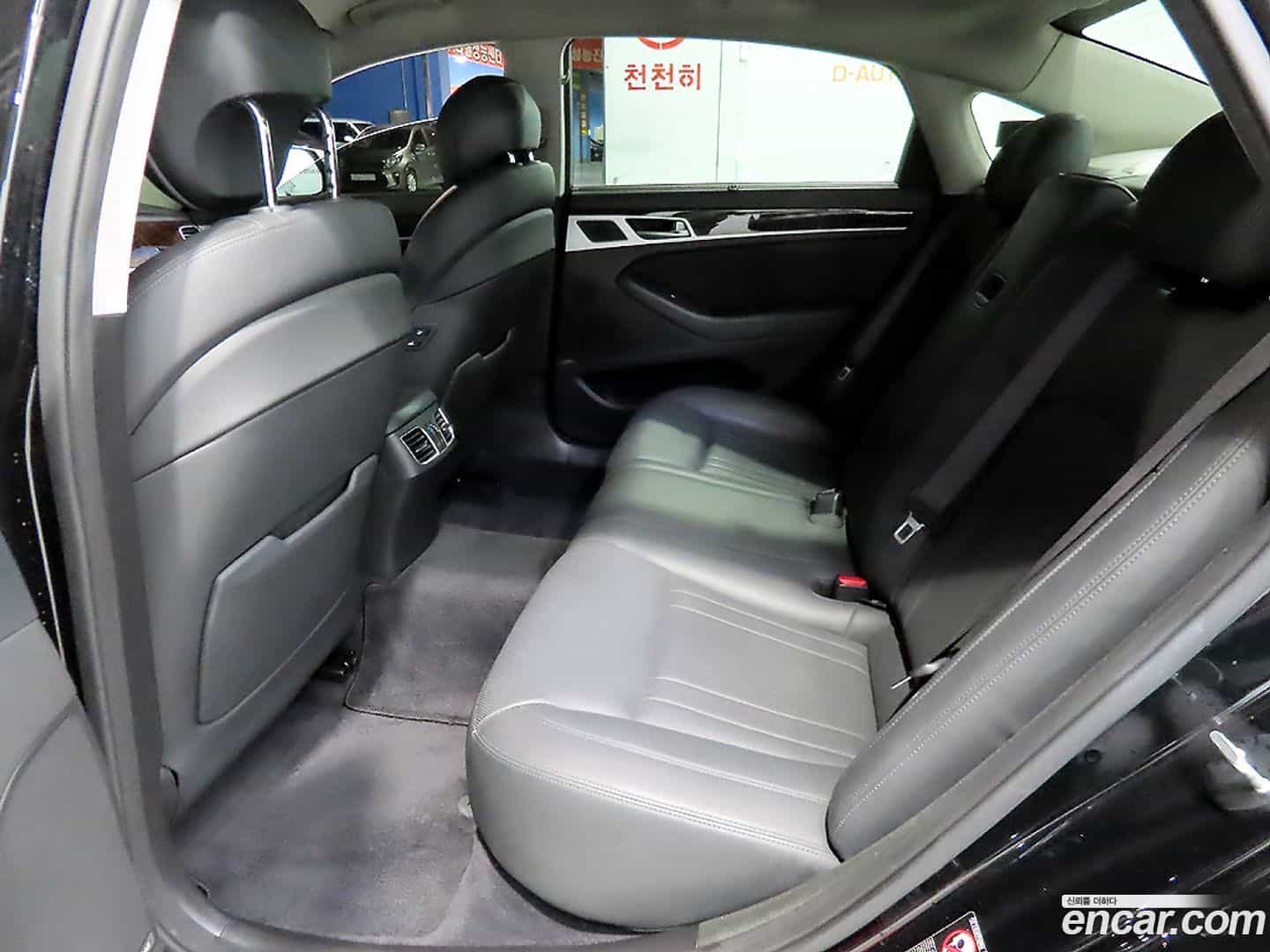 Genesis Hyundai 2015.0-OPTION-021