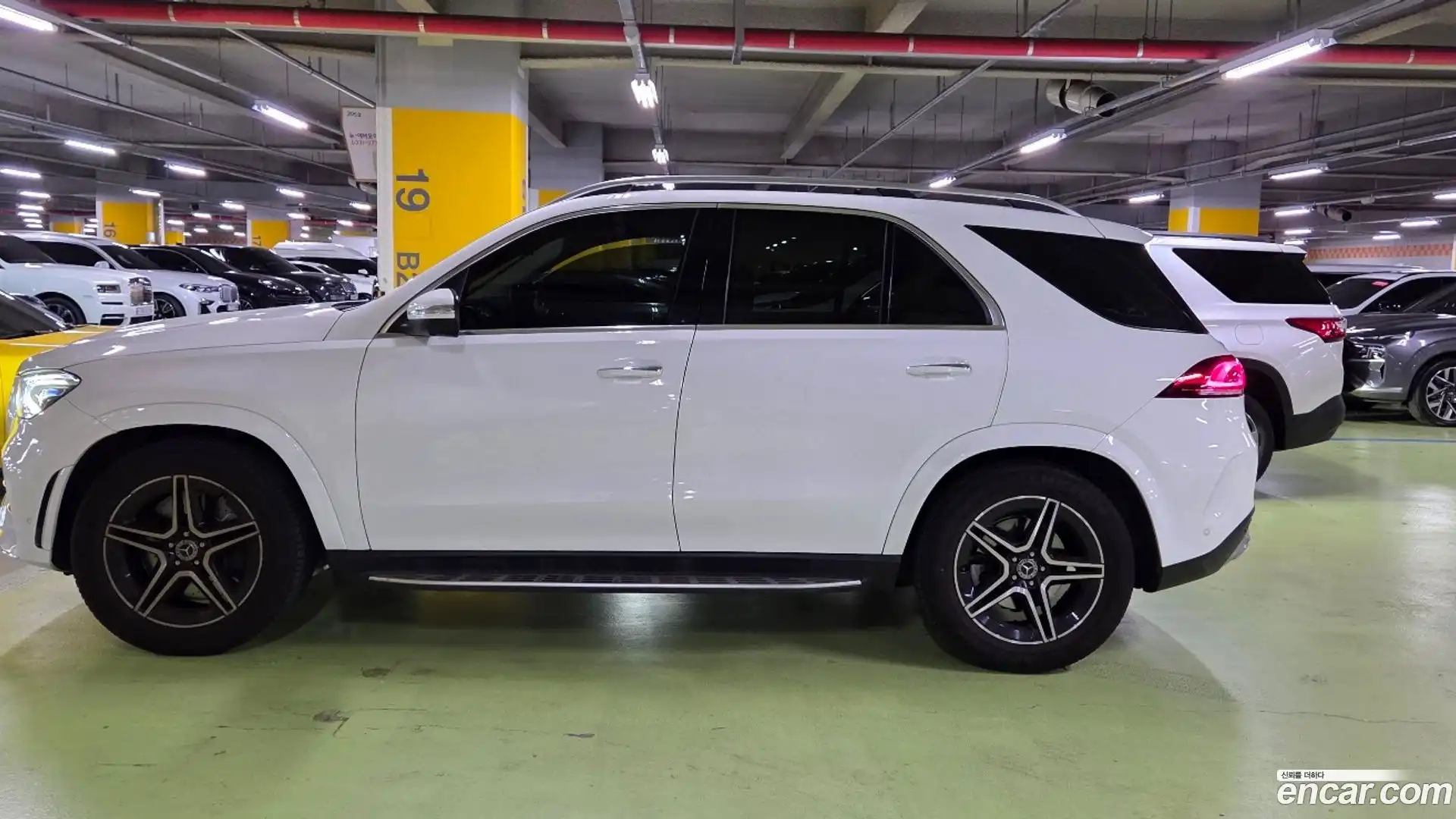 GLE-Class Mercedes-Benz 2021.7-OUTER-006