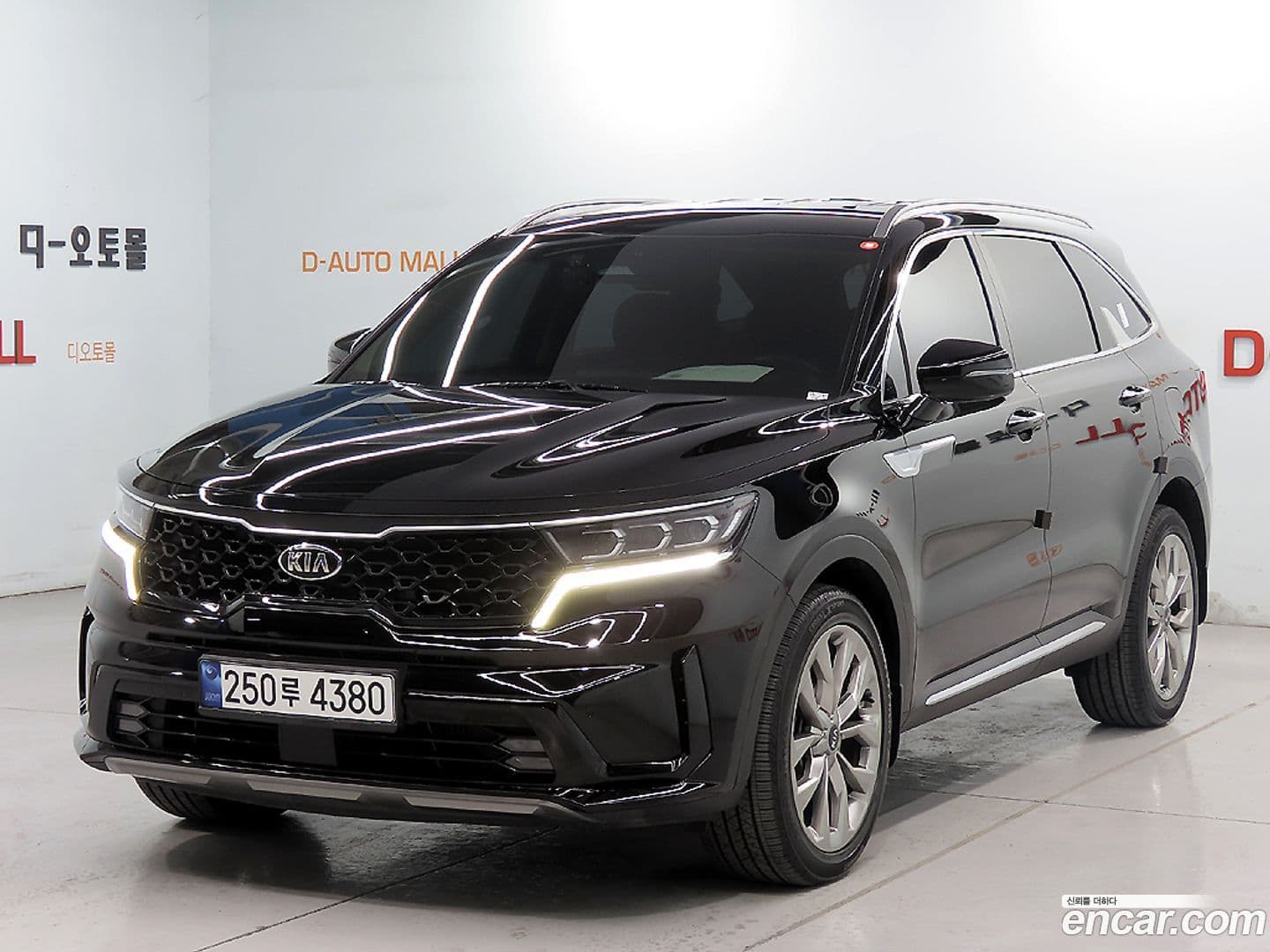 Main__Slider__Photo:Sorento Kia 2021.2-0