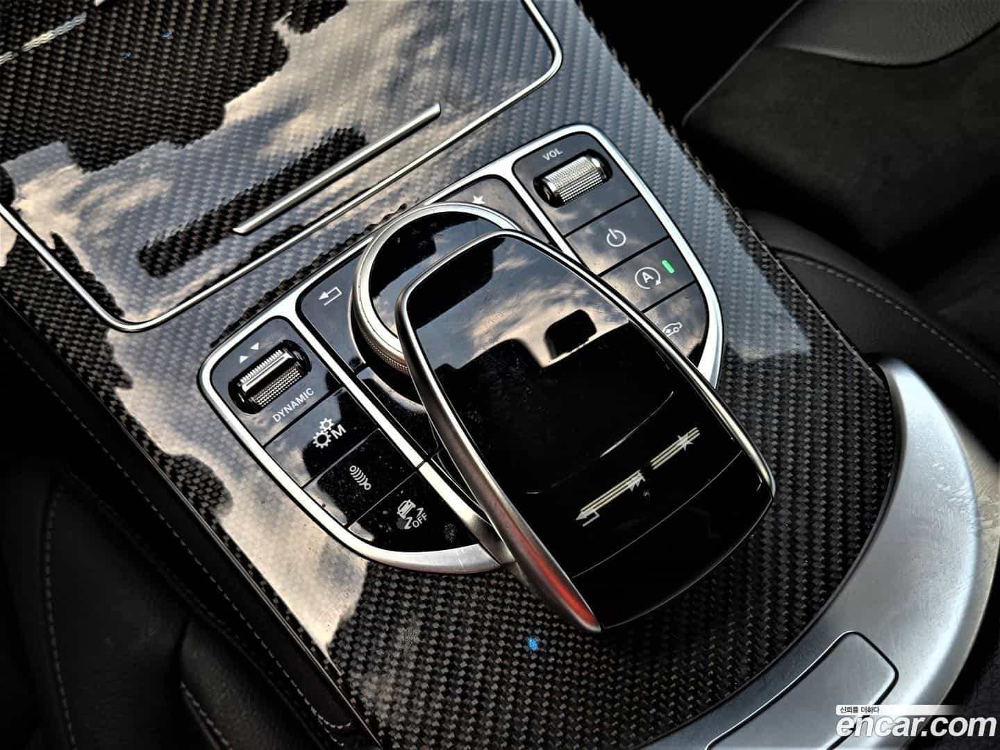 GLC-Class Mercedes-Benz 2019.11-OPTION-022