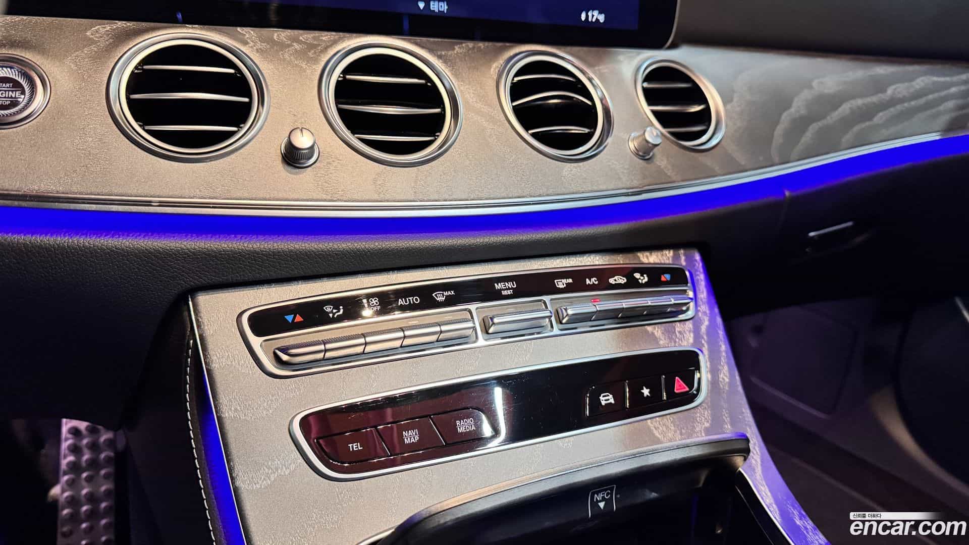 E-Class Mercedes-Benz 2022.7-OPTION-018