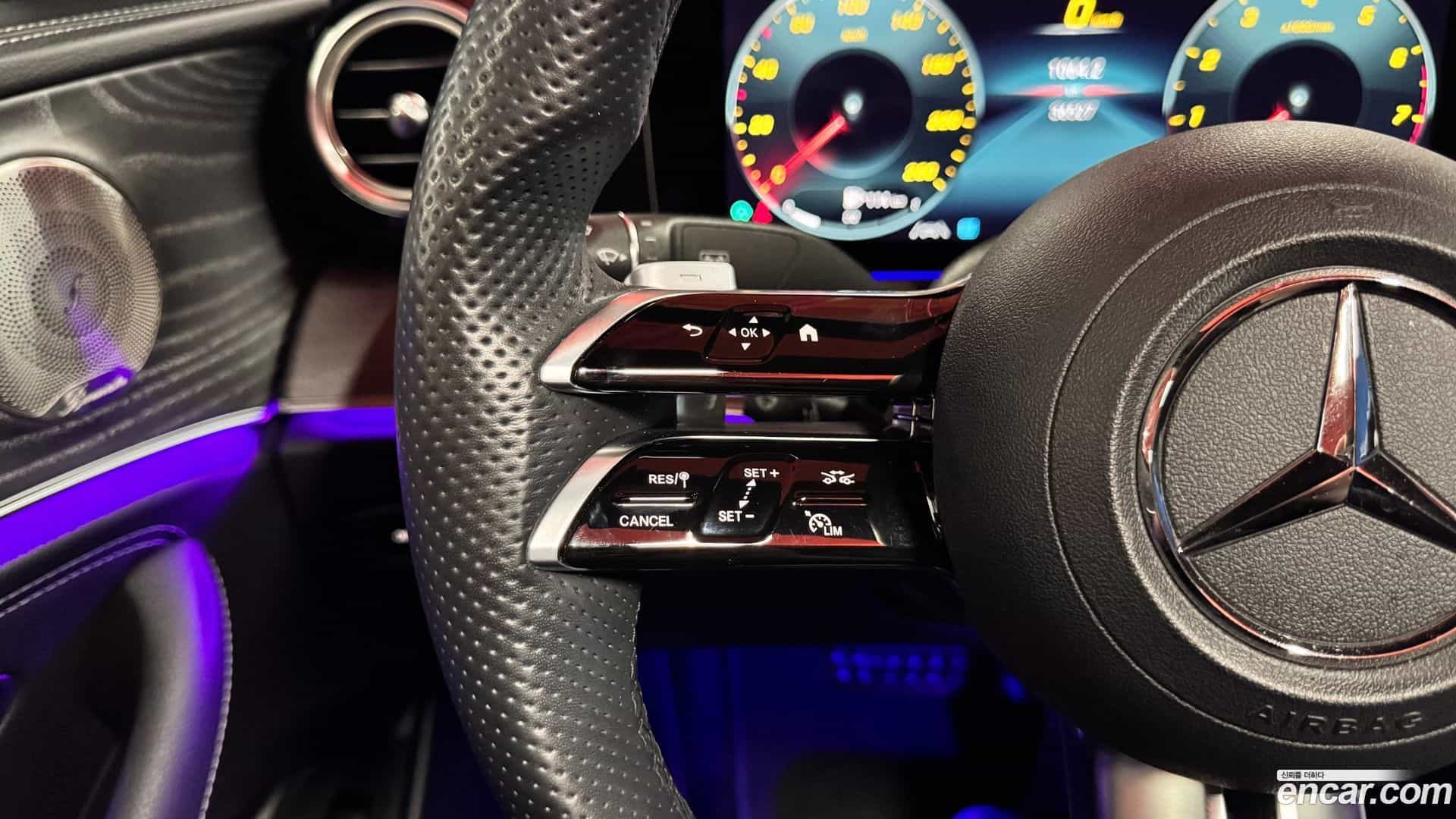 E-Class Mercedes-Benz 2022.7-OPTION-021