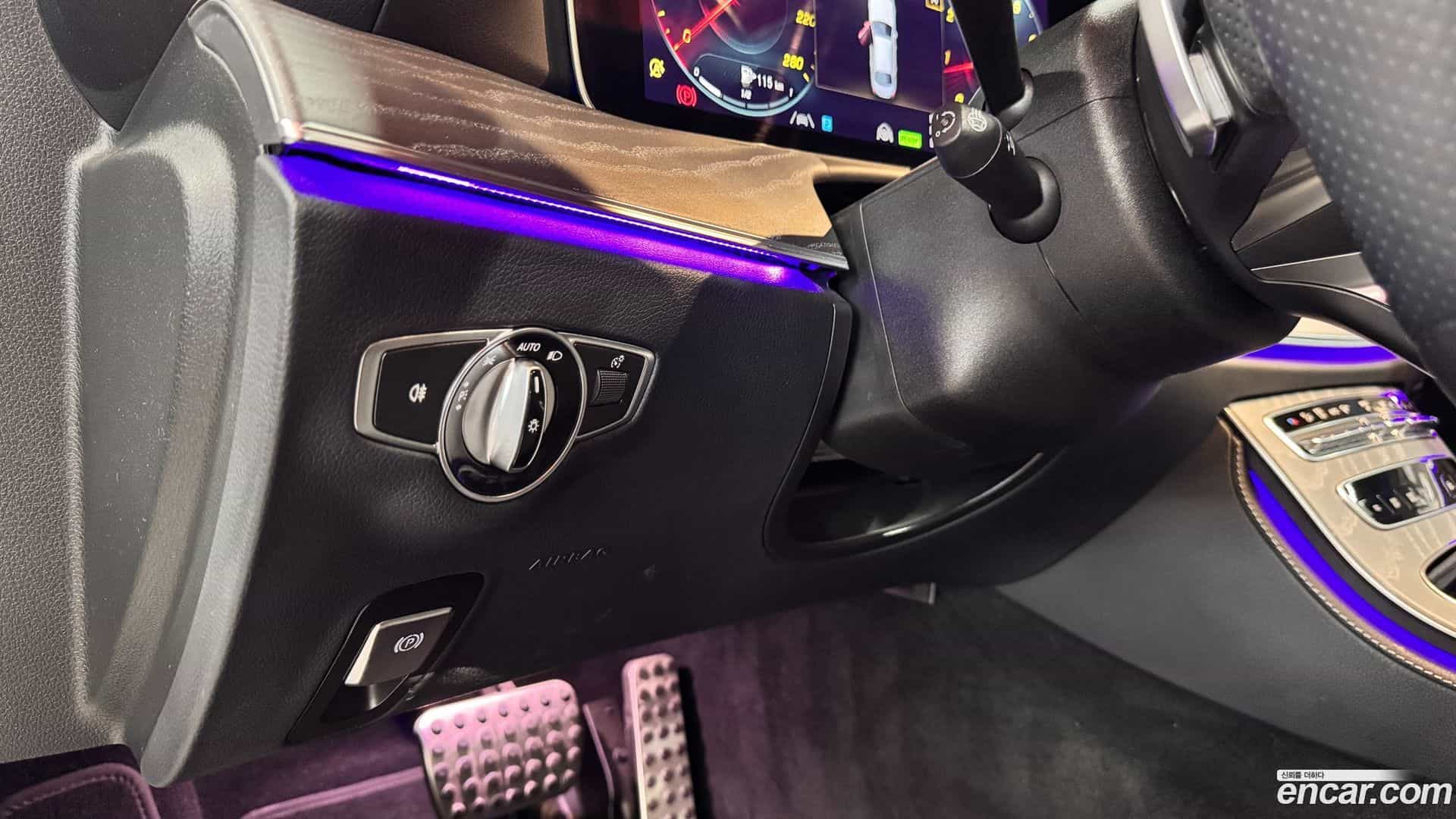 E-Class Mercedes-Benz 2022.7-OPTION-023