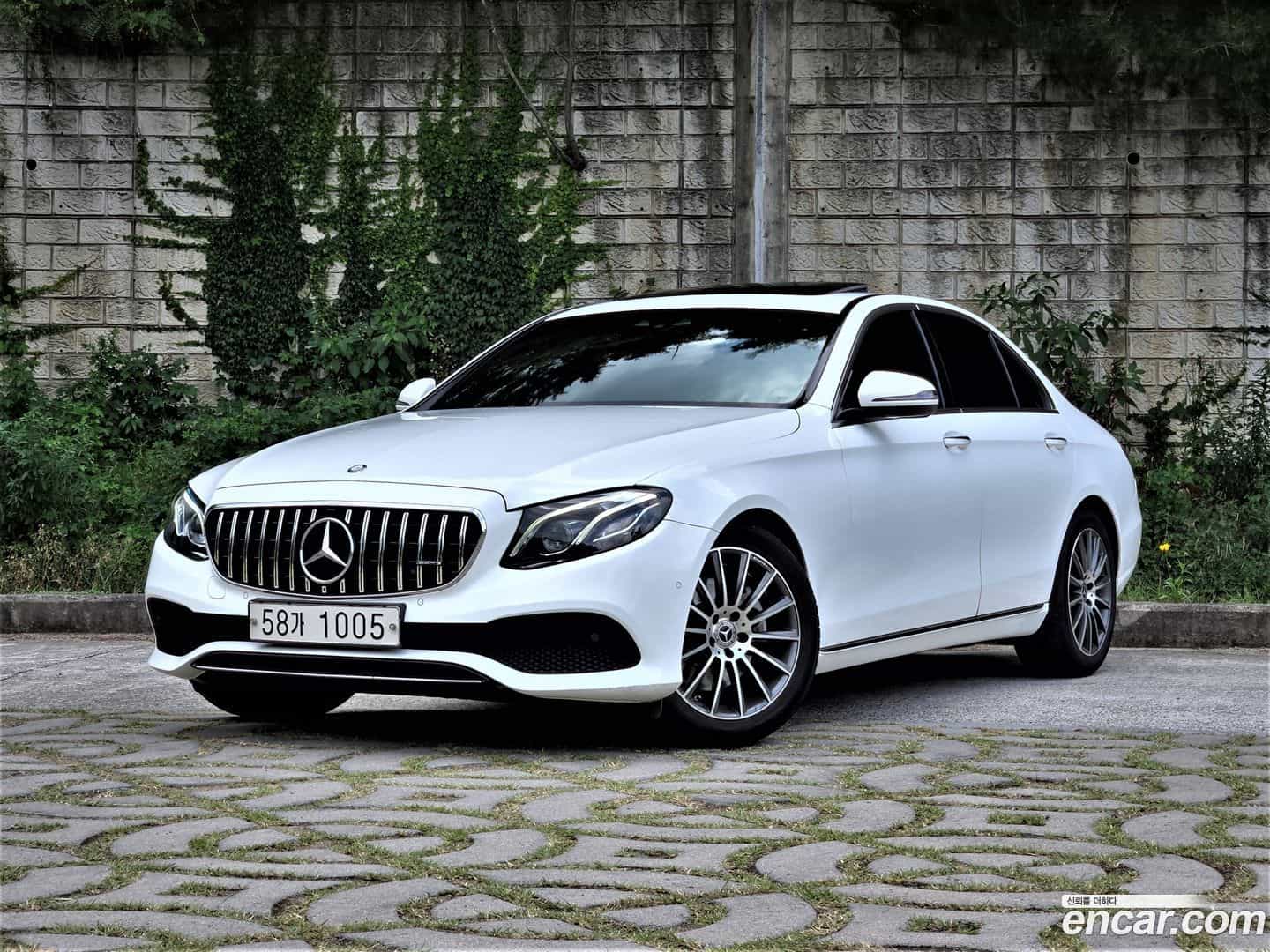 E-Class Mercedes-Benz 2017.0-OUTER-002