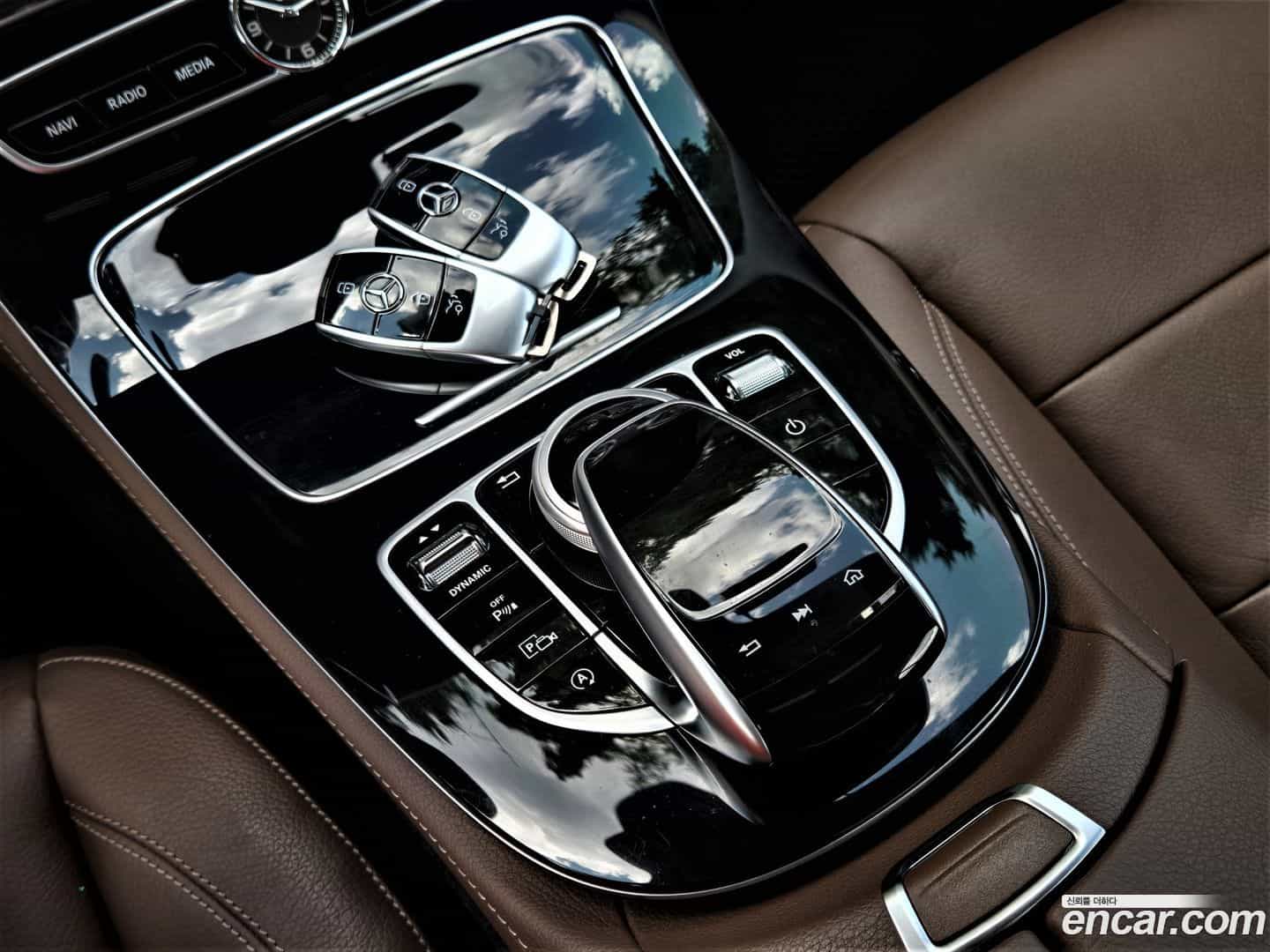 E-Class Mercedes-Benz 2017.0-INNER-009