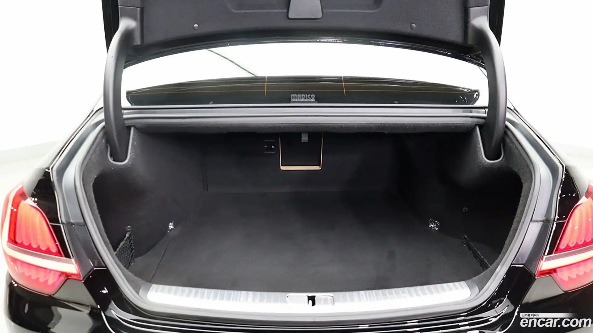 K9 Kia 2023.0-INNER-010