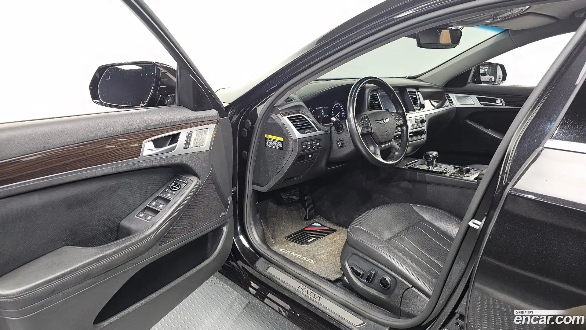 G80 Genesis 2019.3-INNER-010