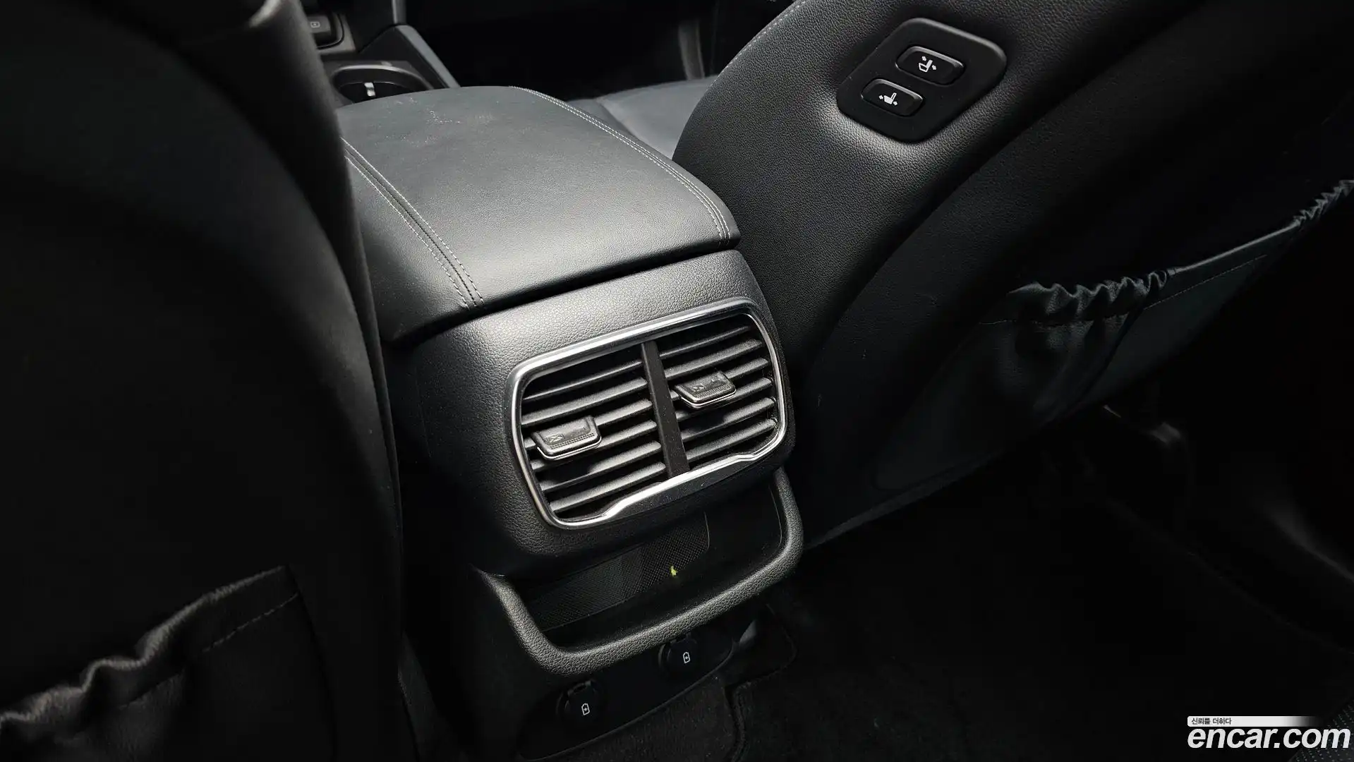 Santafe Hyundai 2019.2-OPTION-046