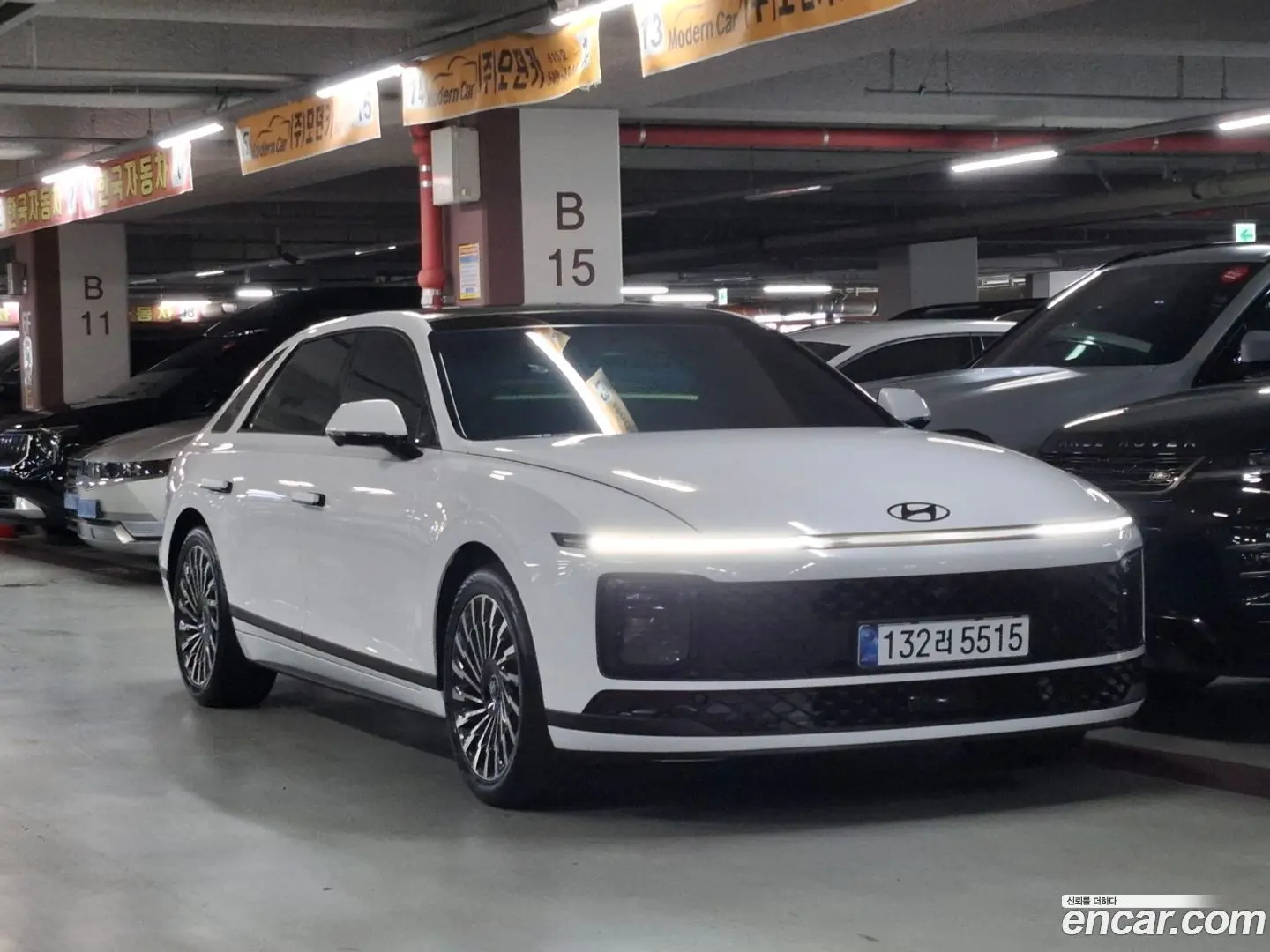Main__Slider__Photo:Grandeur Hyundai 2025.11-0