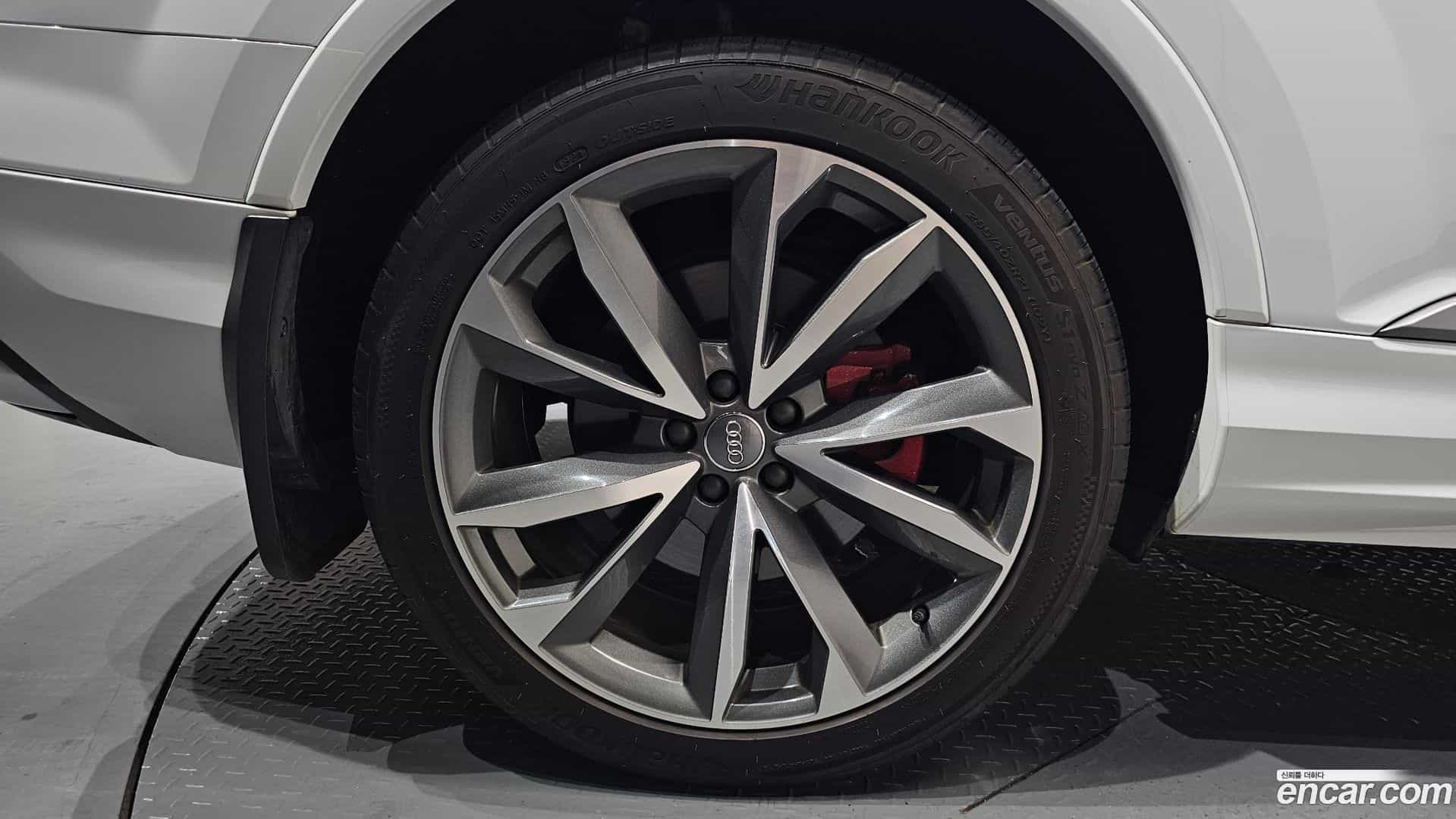 Q7 Audi 2020.6-OUTER-031