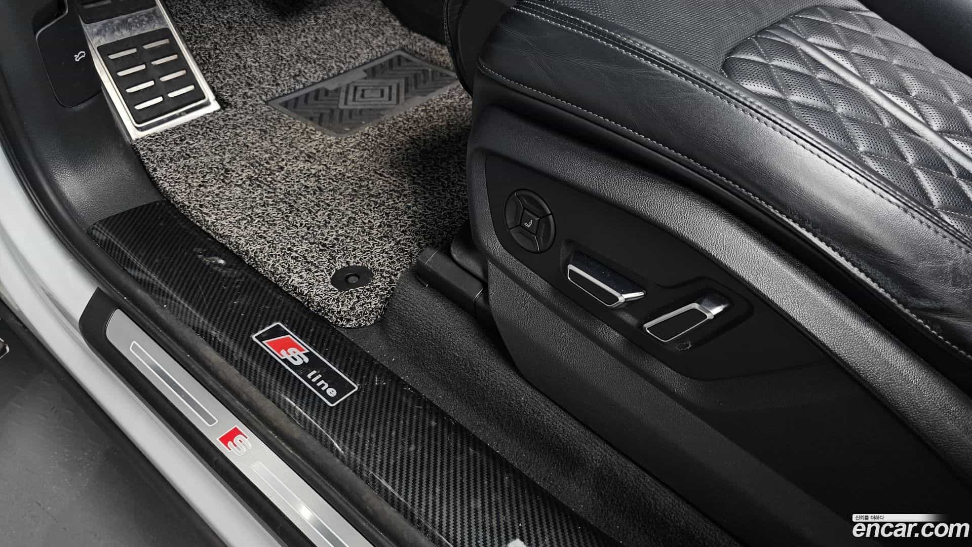 Q7 Audi 2020.6-OPTION-046