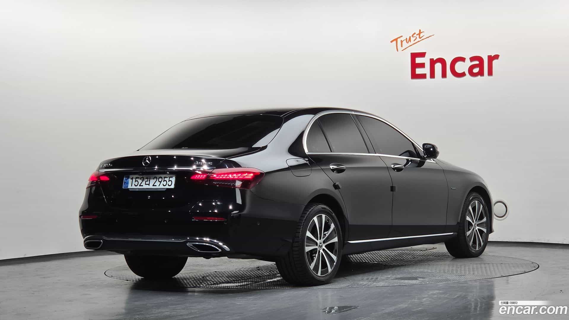 E-Class Mercedes-Benz 2021.0-OUTER-002