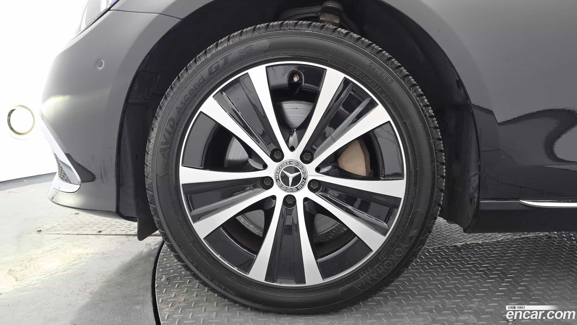 E-Class Mercedes-Benz 2021.0-OUTER-005