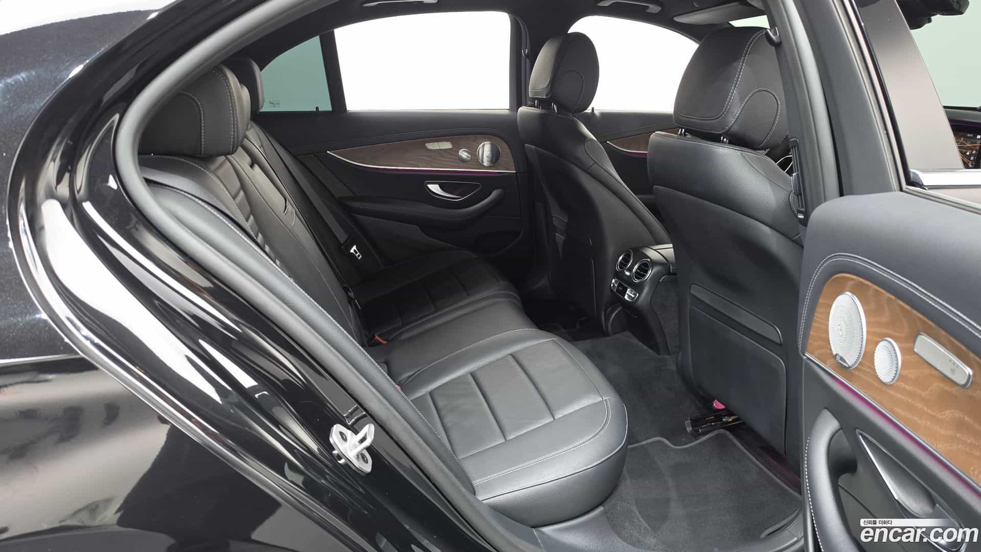 E-Class Mercedes-Benz 2021.0-OPTION-015