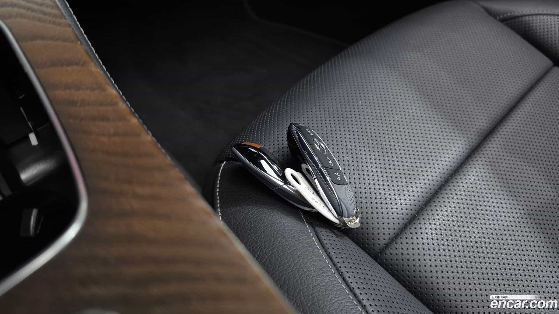 E-Class Mercedes-Benz 2021.0-OPTION-019