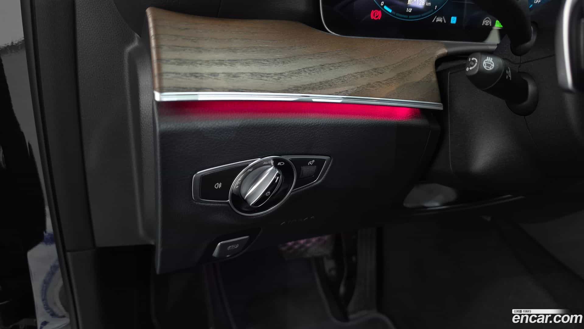 E-Class Mercedes-Benz 2021.0-OPTION-040