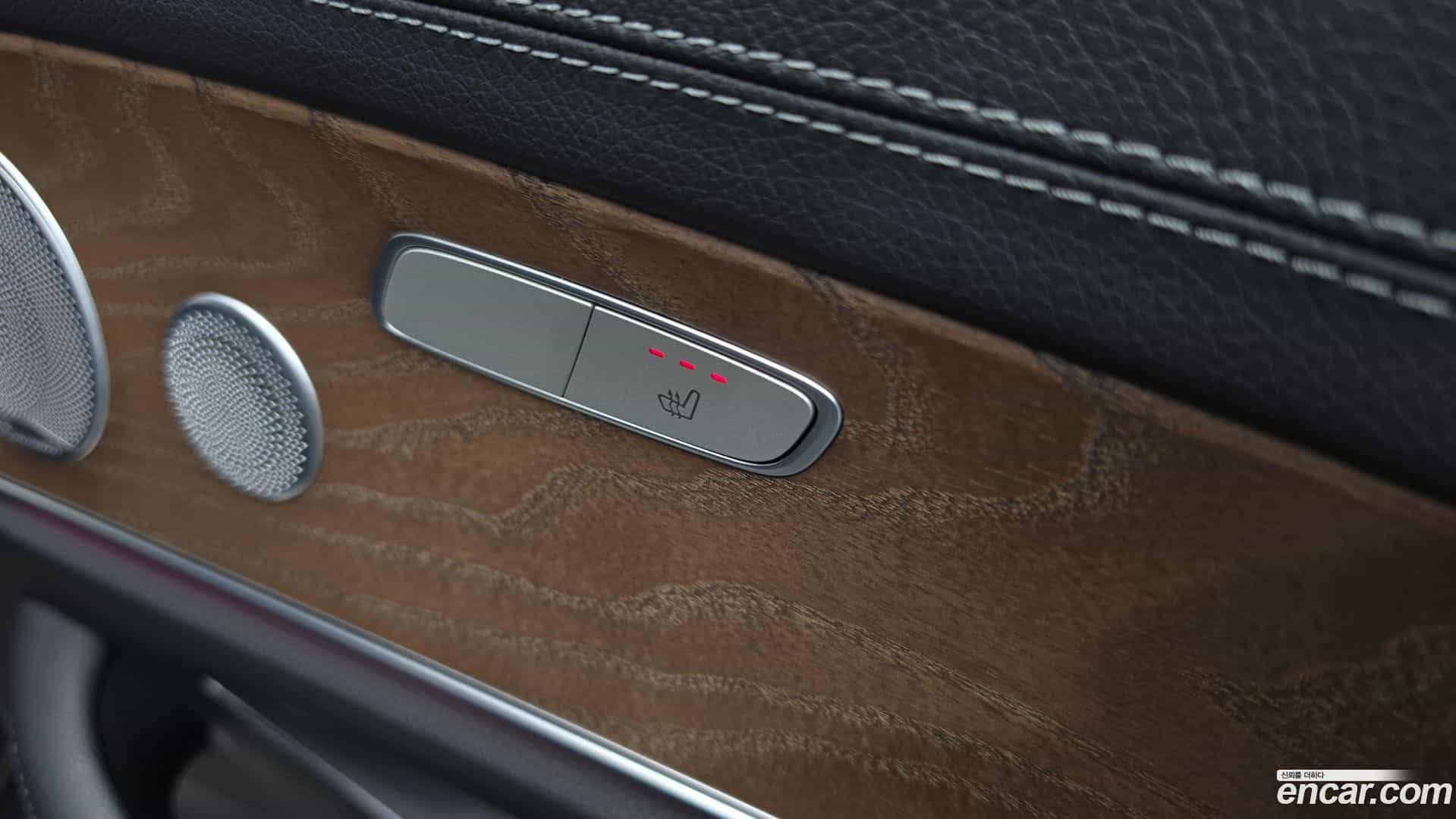 E-Class Mercedes-Benz 2021.0-OPTION-048