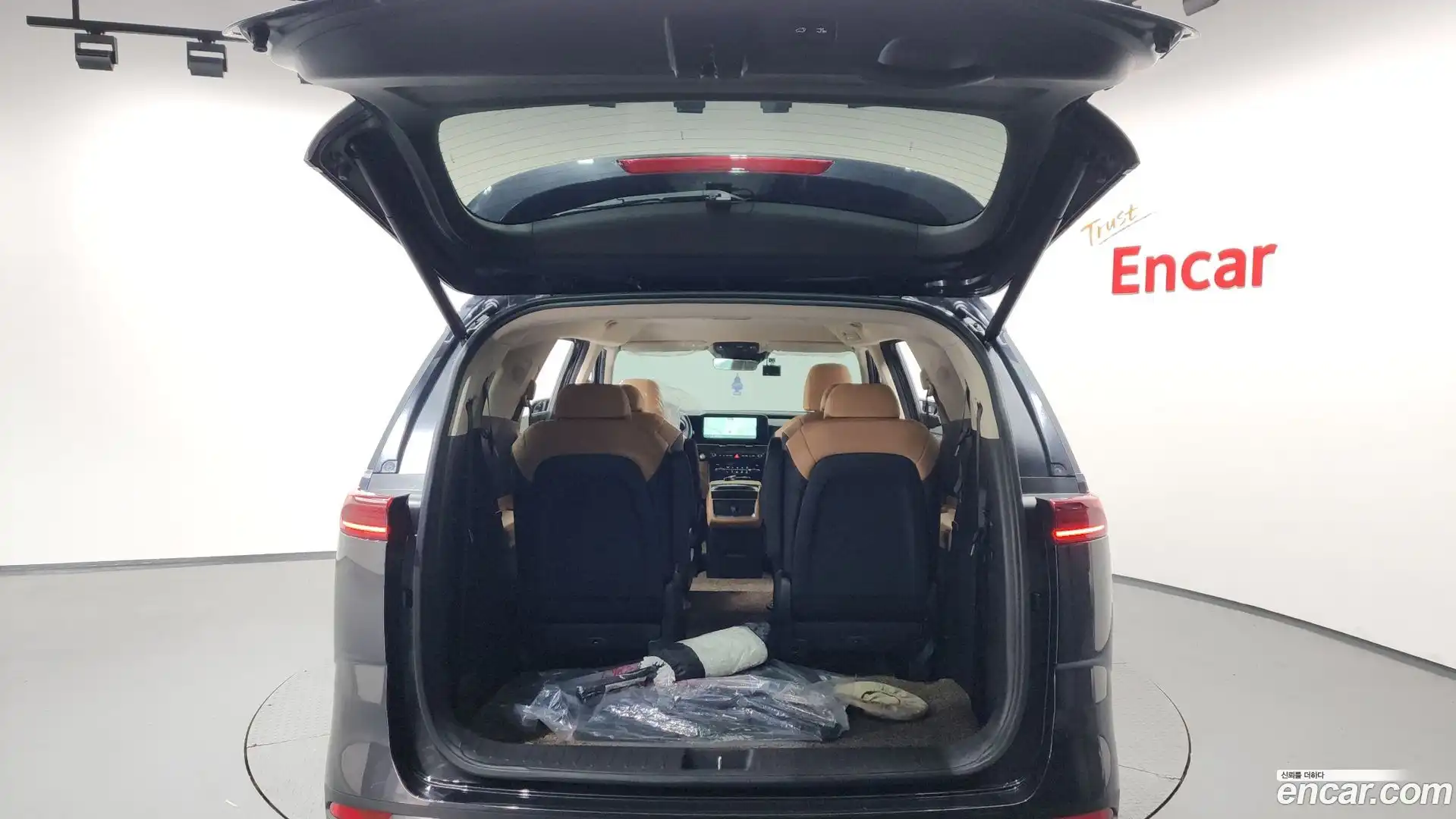 Canival Kia 2022.7-OPTION-023