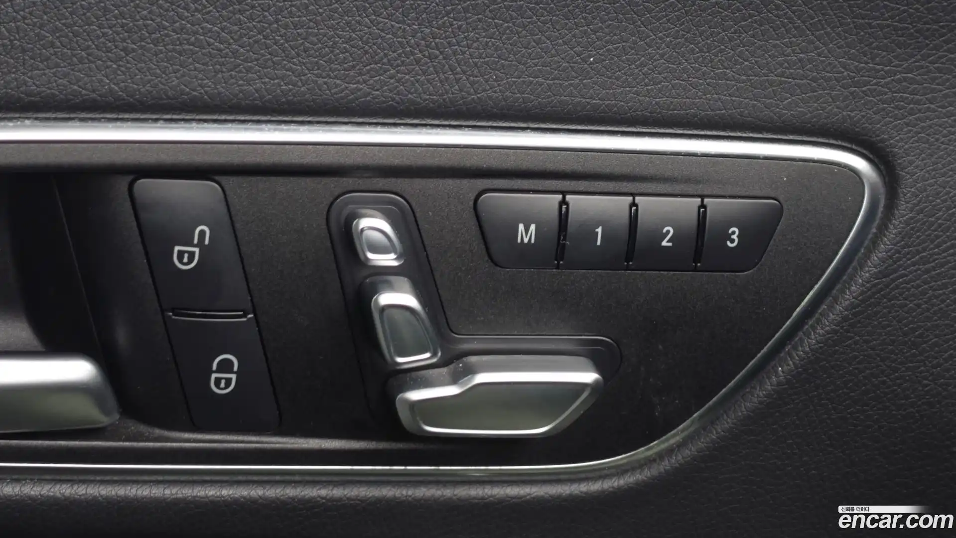CLA-Class Mercedes-Benz 2016.9-OPTION-019